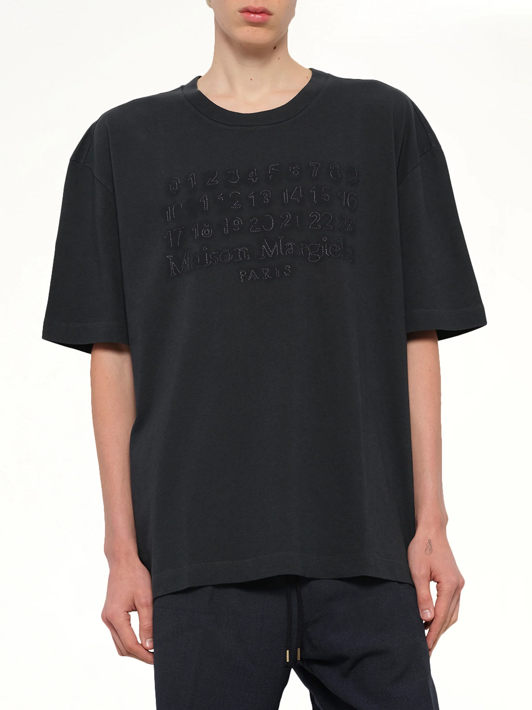 Memory of Logo T-Shirt in Charcoal - Image 6