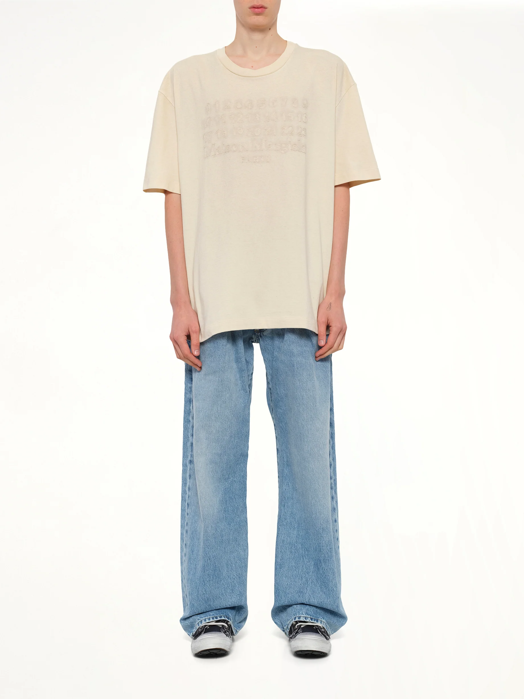 Memory of Logo T-Shirt in Natural - Image 7