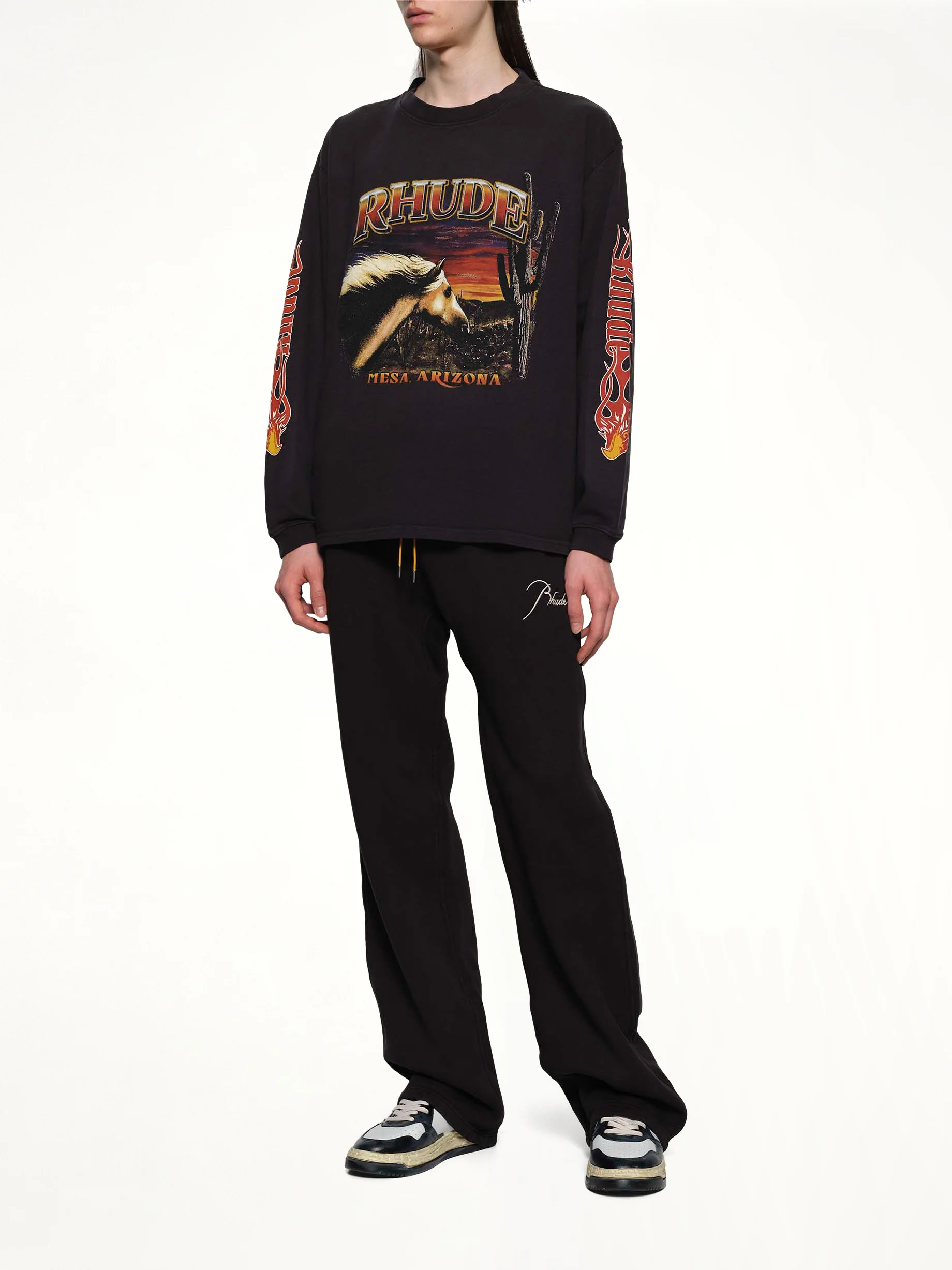 Mesa Stallion Ls T-Shirt in Vintage Black - Image 4