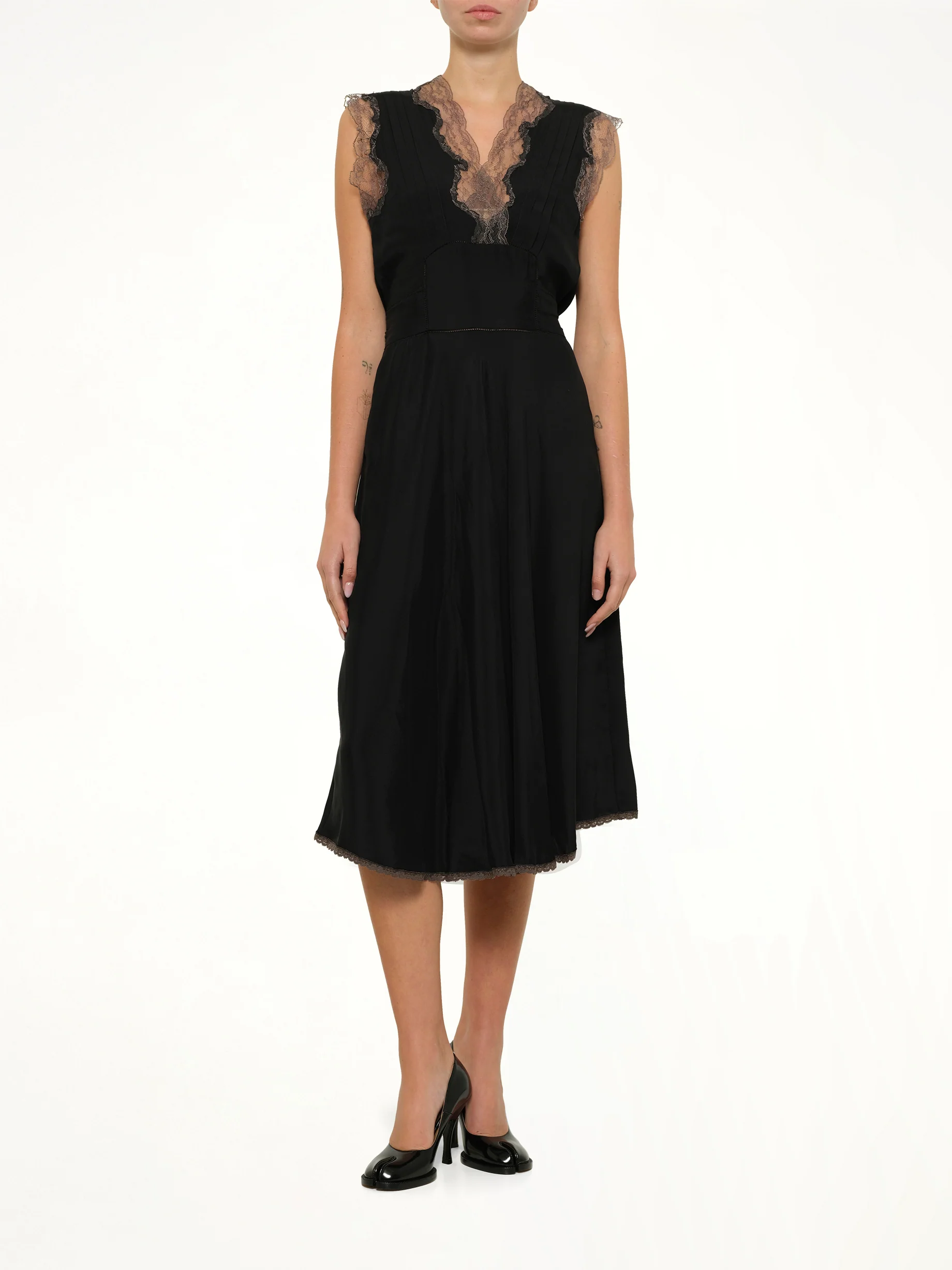Midi Dress in Black - Image 4