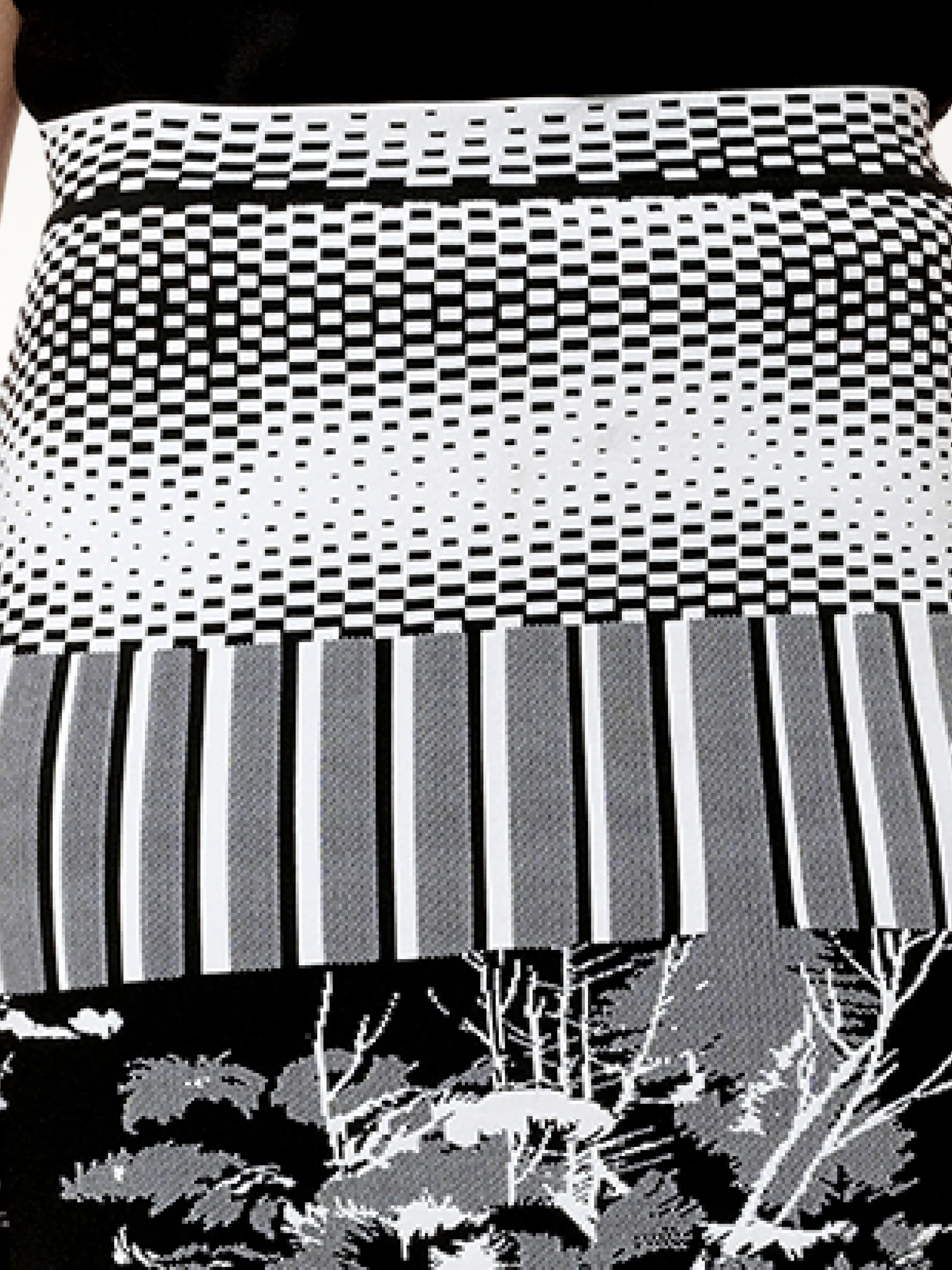 Mini Skirt in Black - Image 2