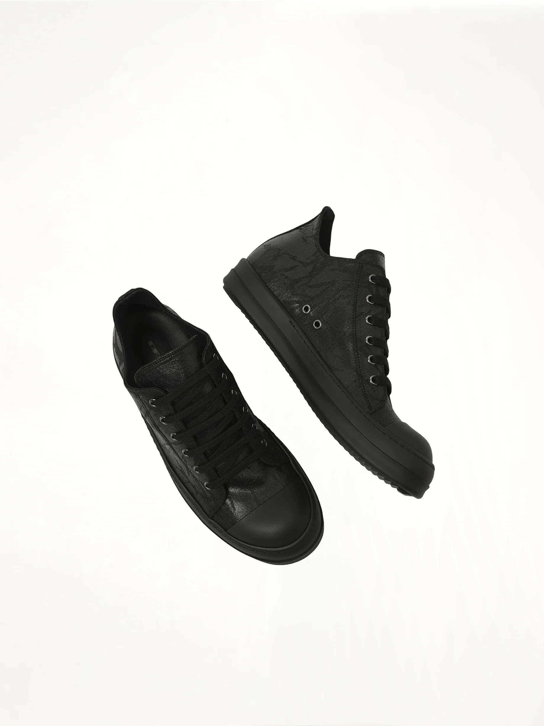Mono Colour Low Sneaks in Black - Image 4