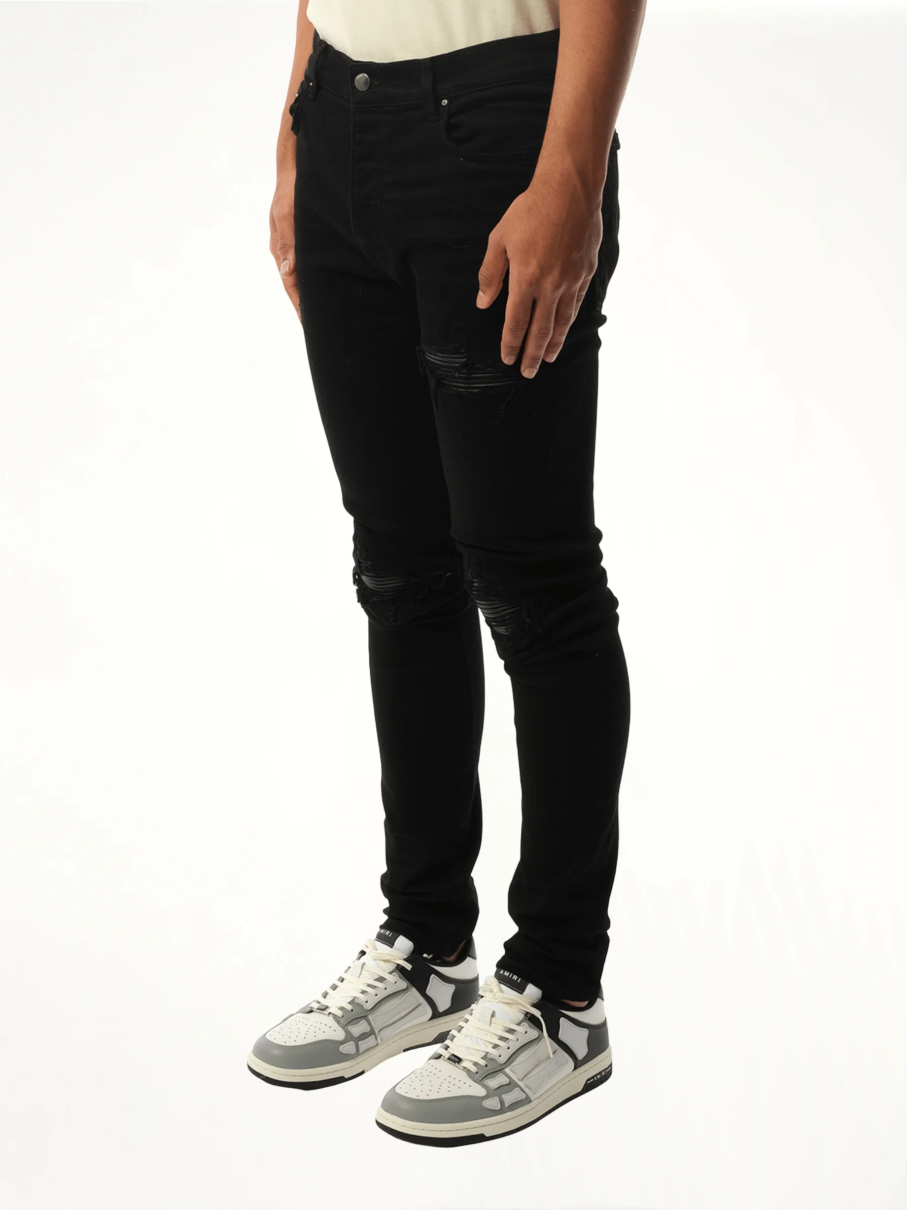 MX1 Distressed Jeans in Black - Image 5