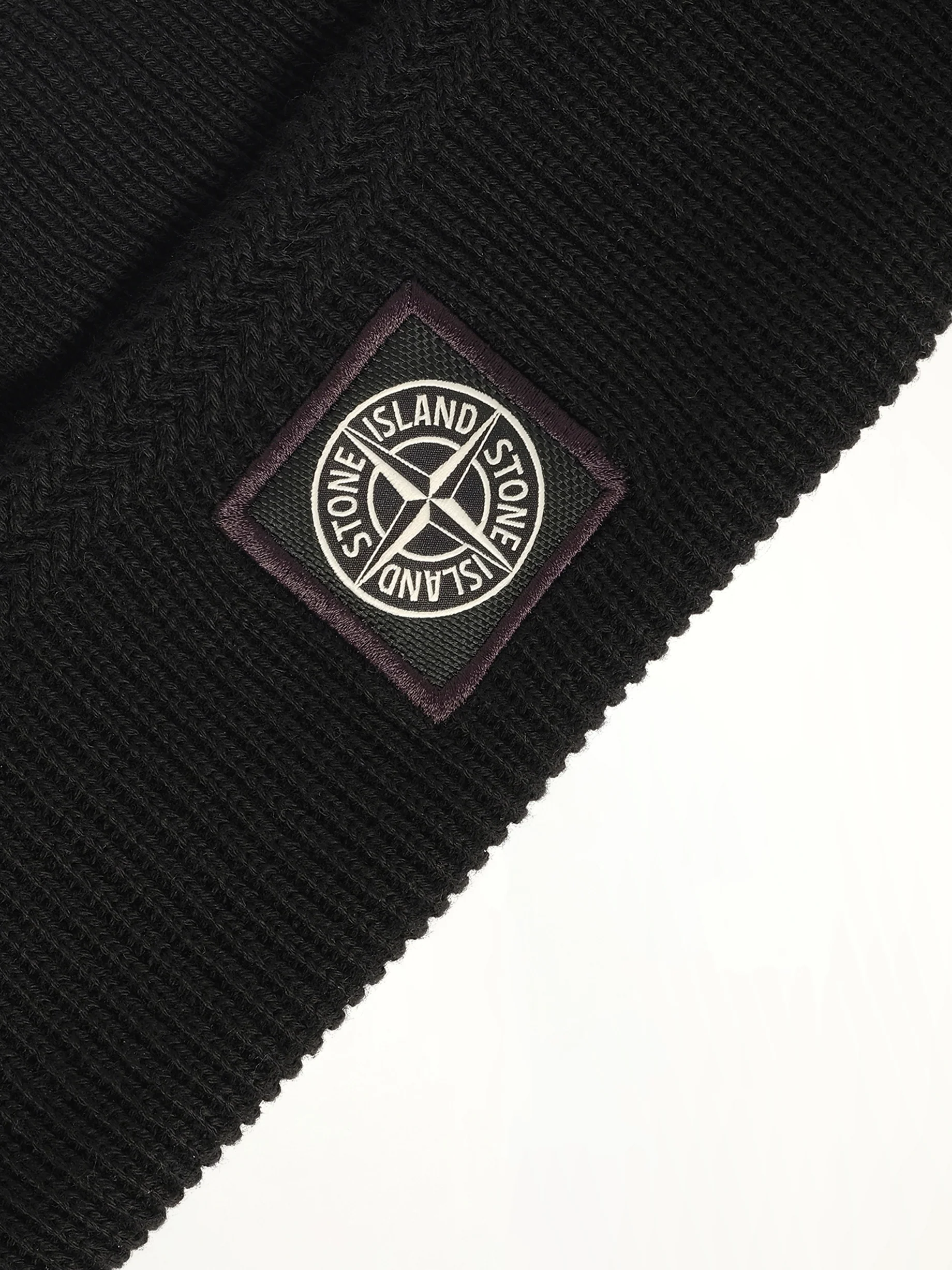 N100102 Beanie in Black - Image 4