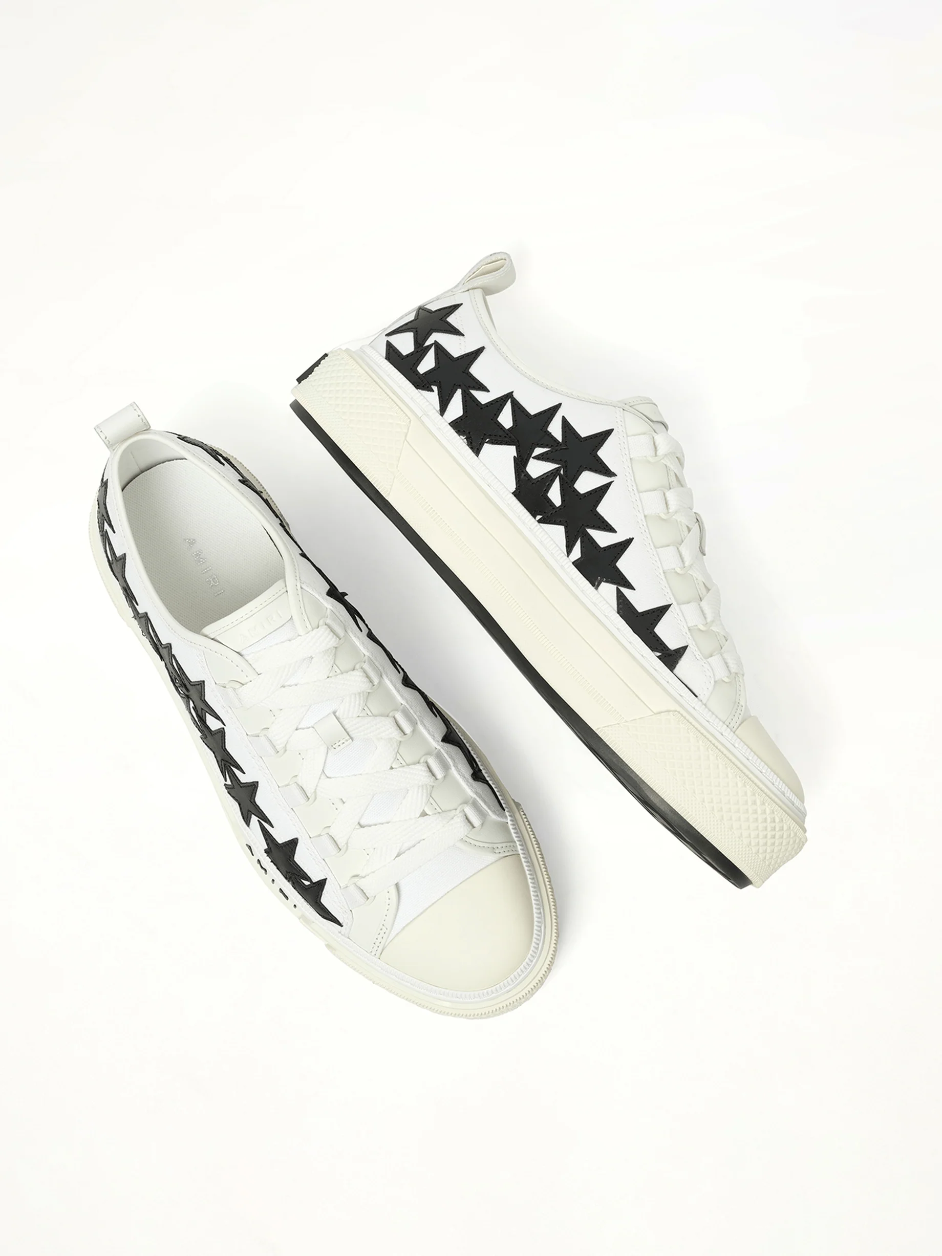 Court Low Sneaker in White/Black - Image 4
