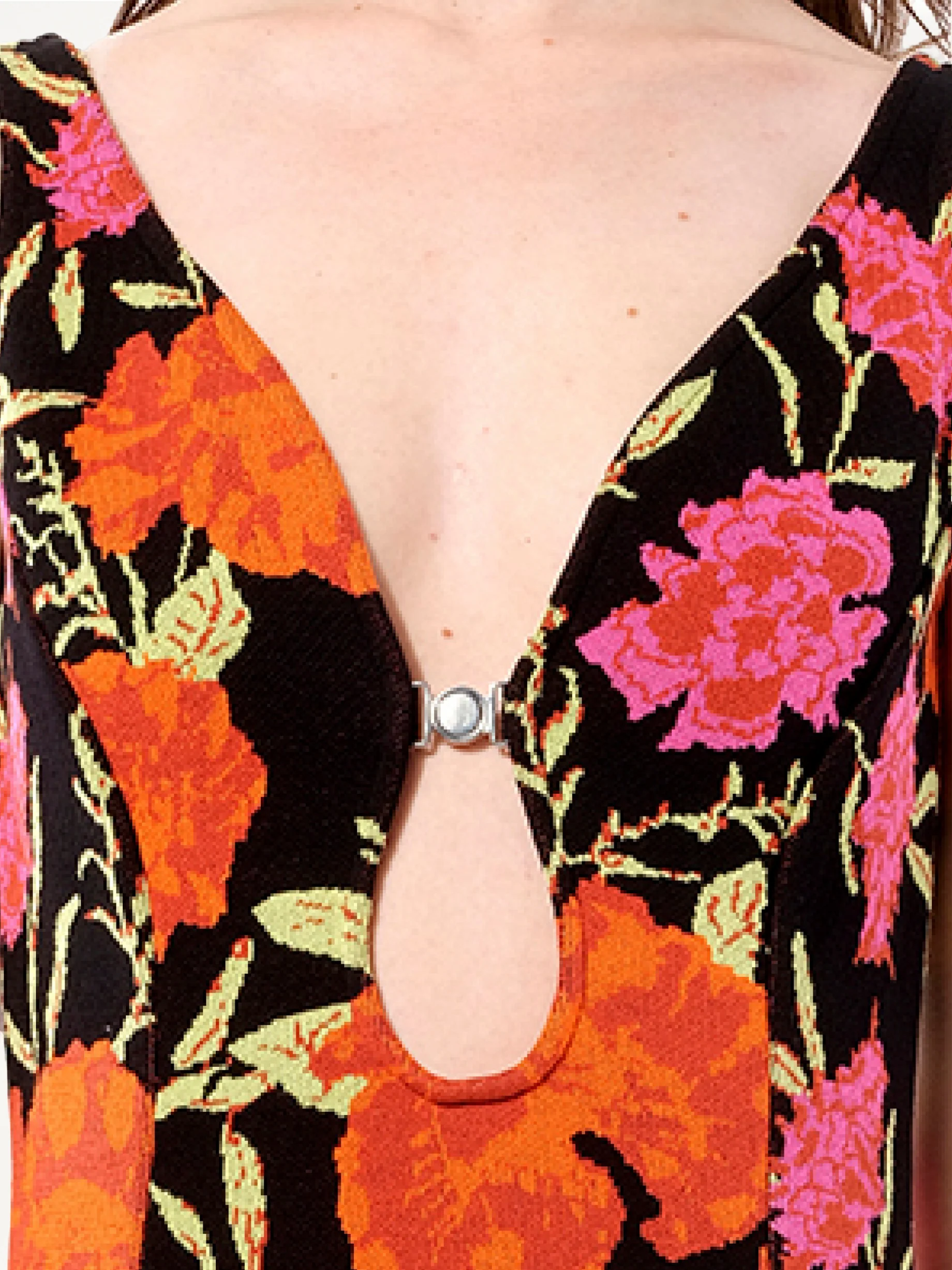 Oeillet Dress in Black - Image 2