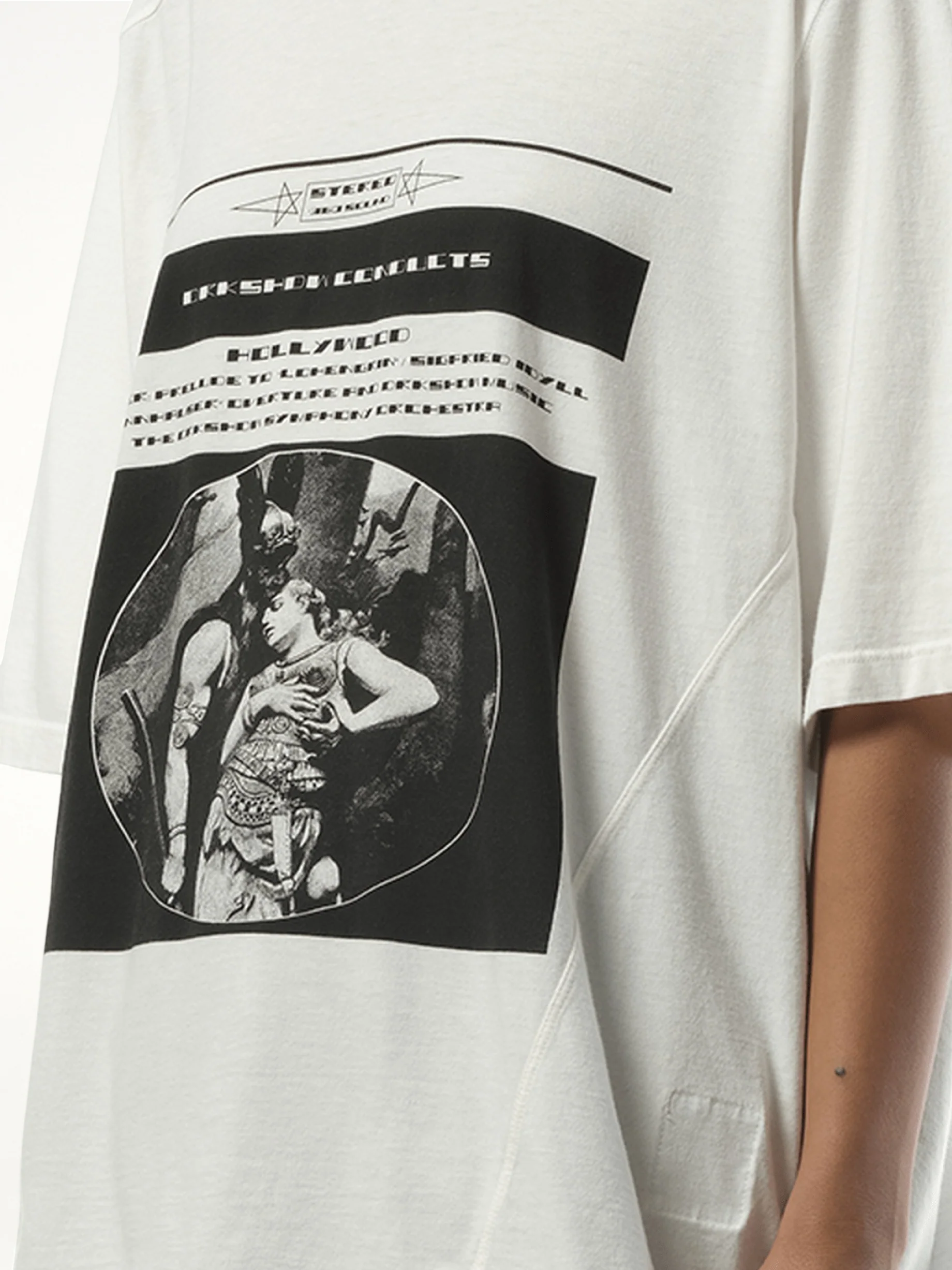 Opera Print Walrus T-Shirt in Milk/Black - Image 3