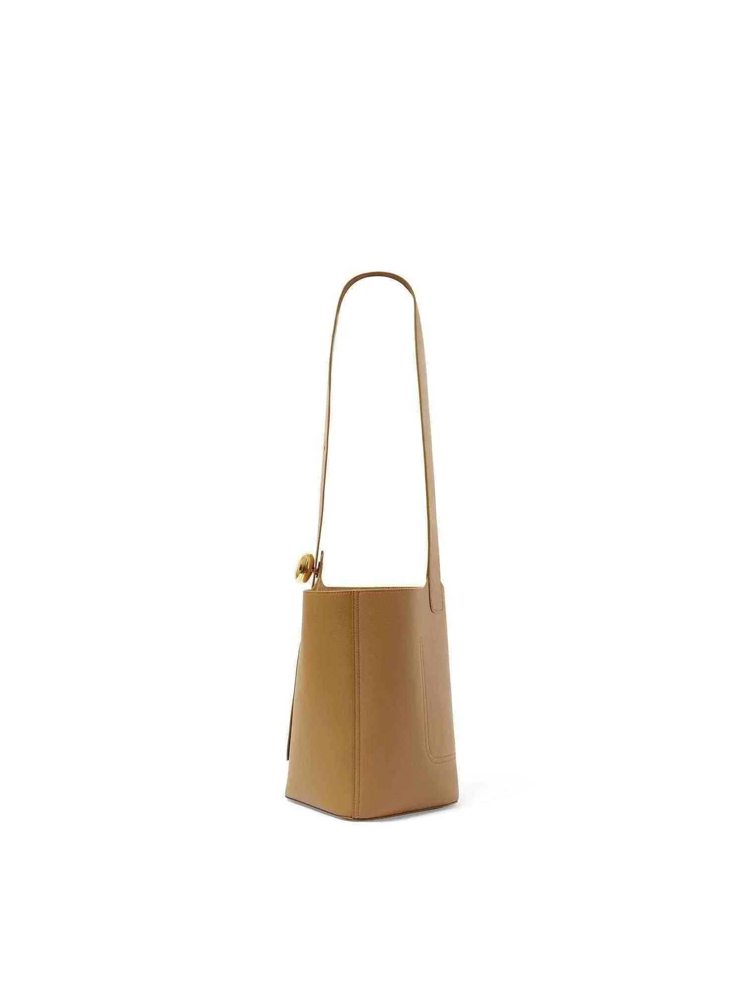 Pebble Bucket Medium in Oak - Image 7