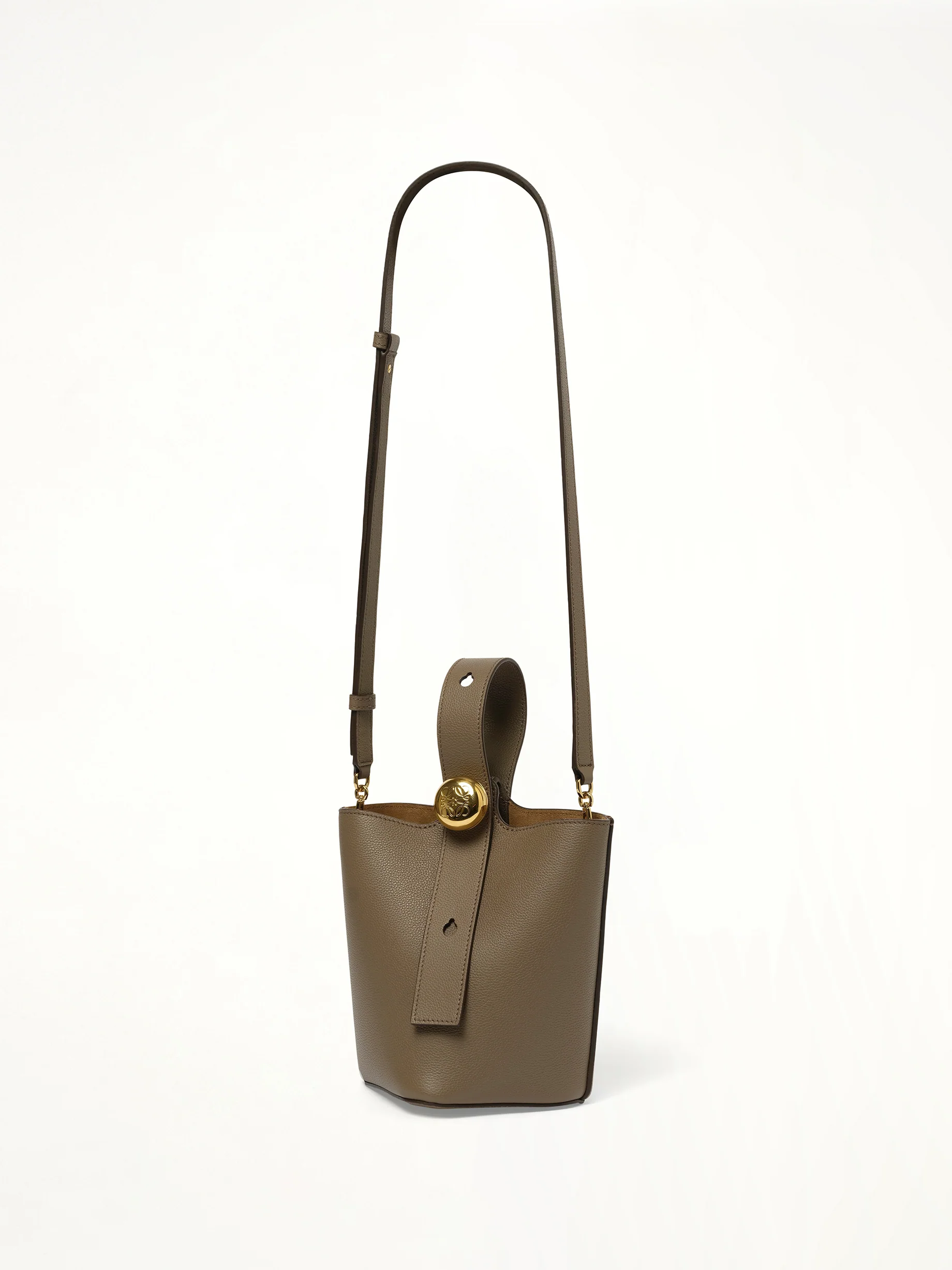 Pebble Bucket Mini in Taupe - Image 7