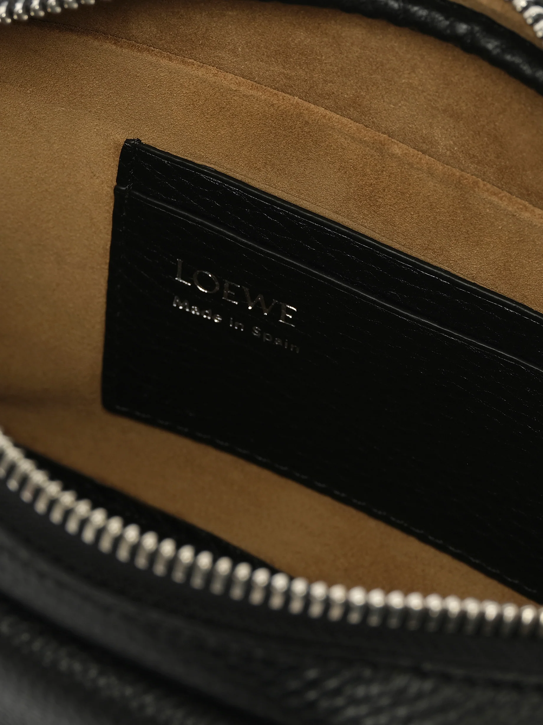 Calfskin Pebble Messenger Small in Black - Image 5