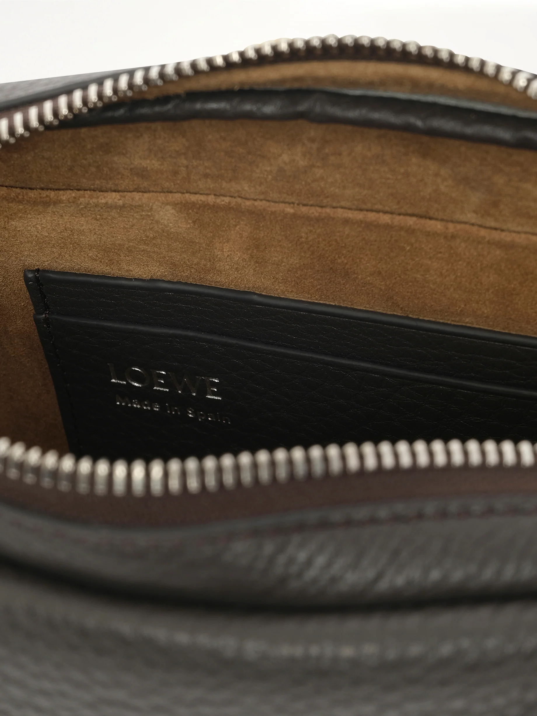 Pebble Messenger Small in Dark Grey - Image 9