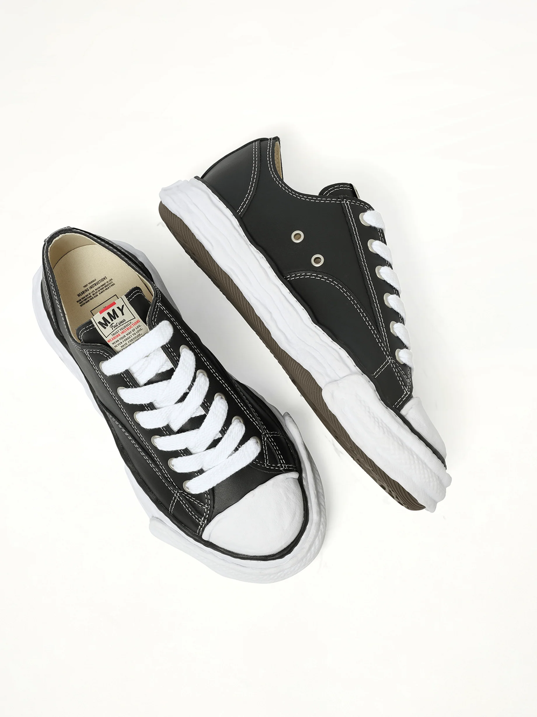 Peterson 23 OG Low Leather Sneaker in Black/White - Image 3