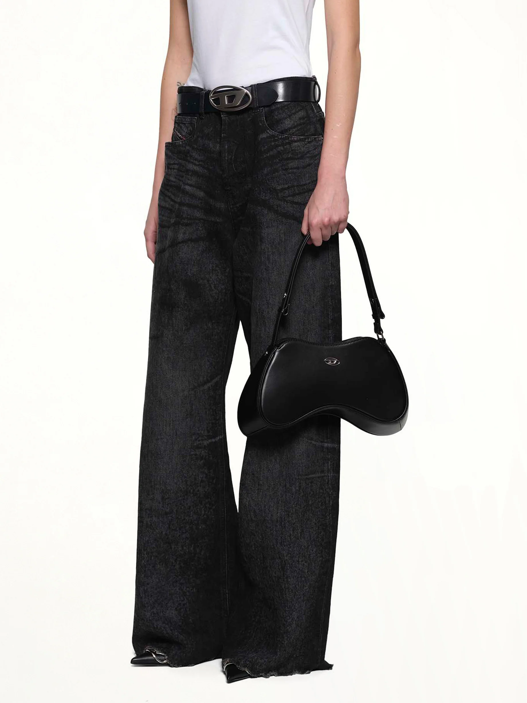 PLAY Shoulder Bag in Black - Image 4