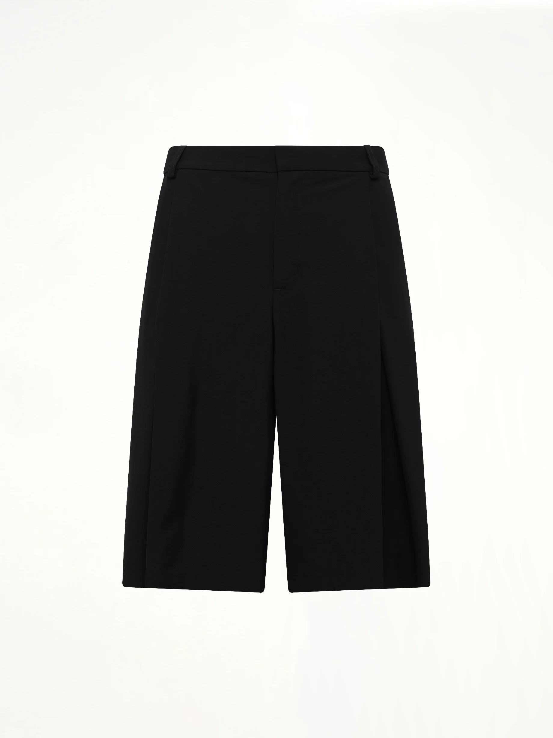 Pleated Baggy Shorts in Black - Image 2