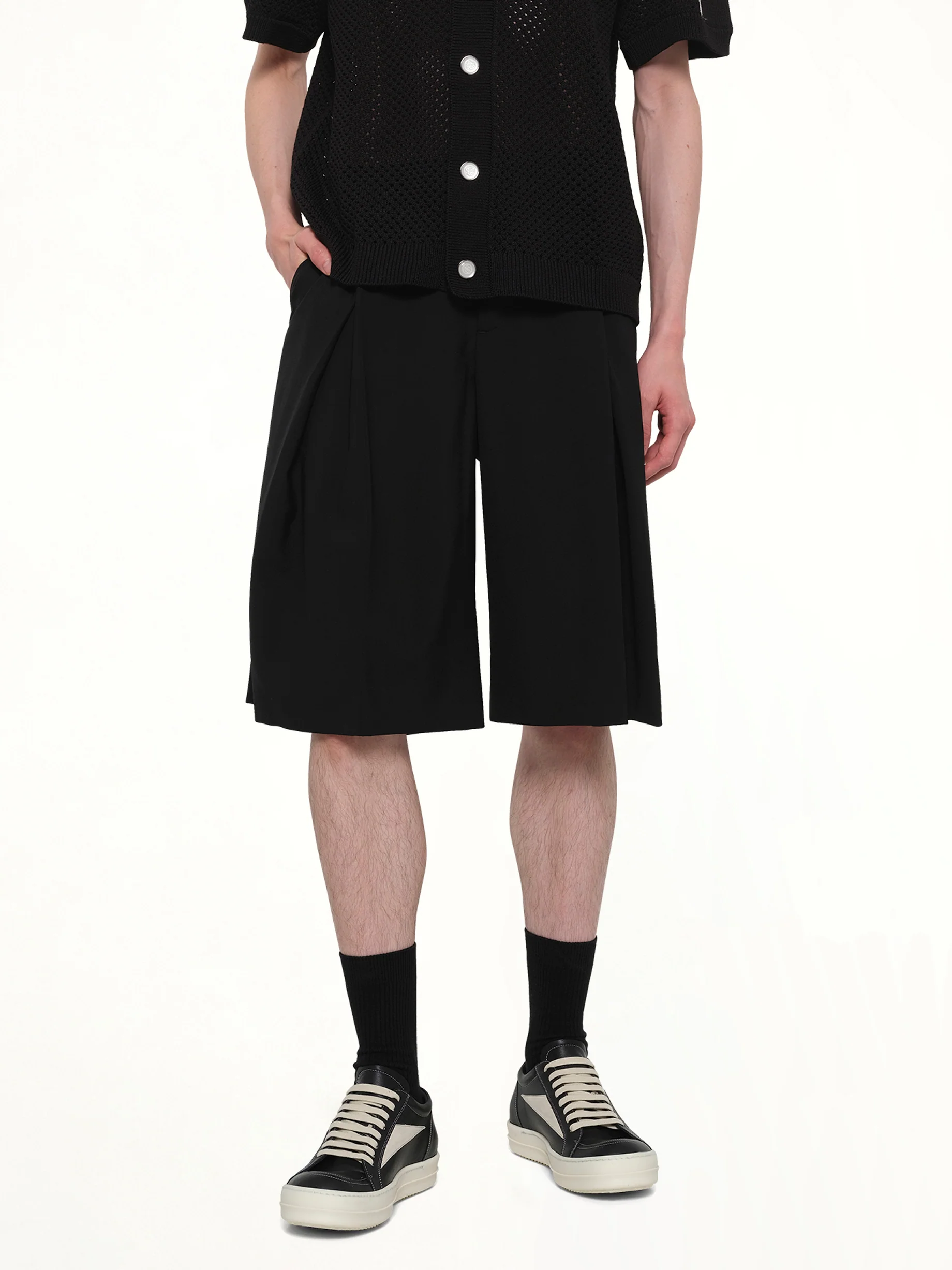 Pleated Baggy Shorts in Black - Image 6