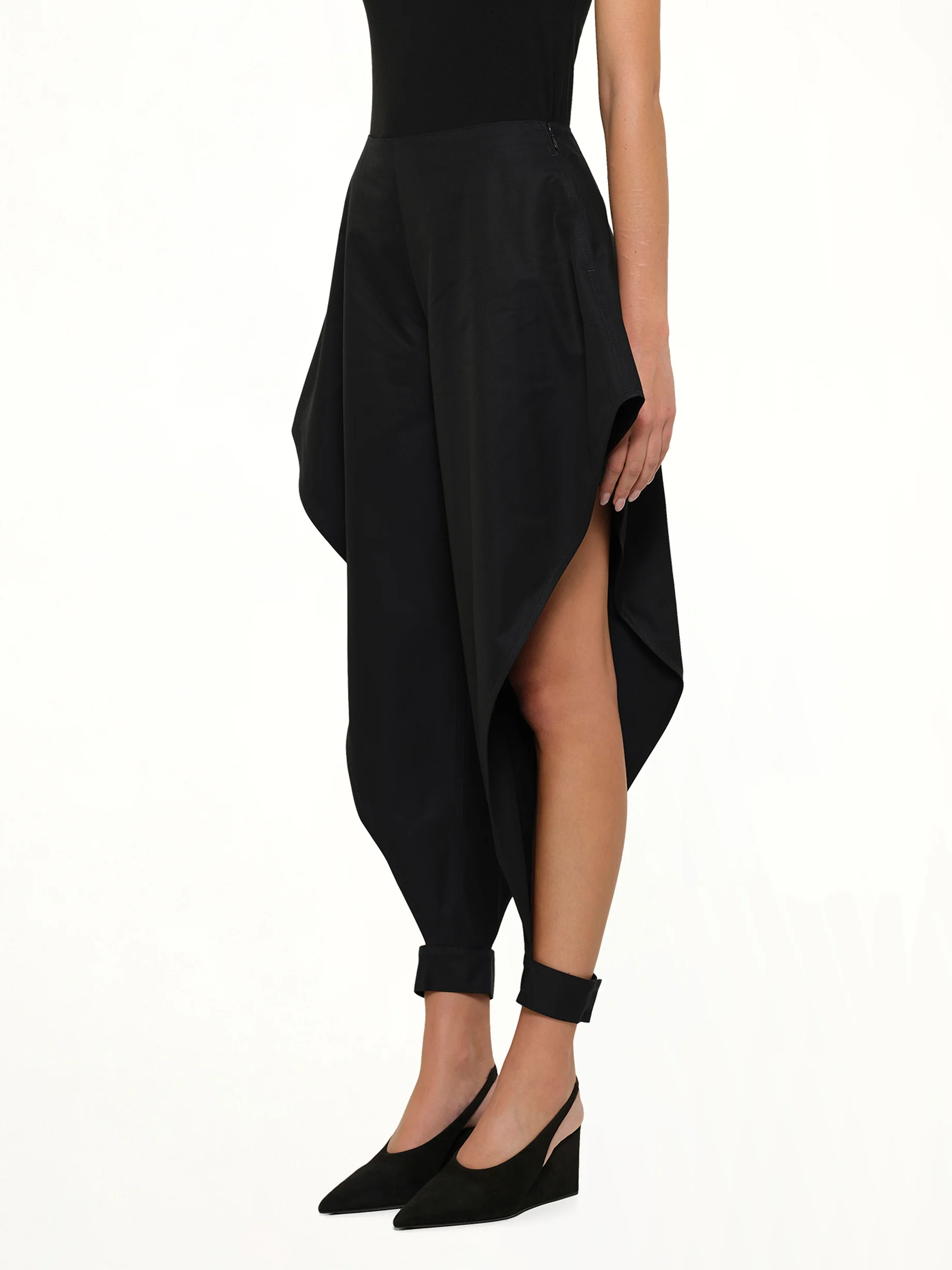 Pointed Pants in Minuit - Image 3