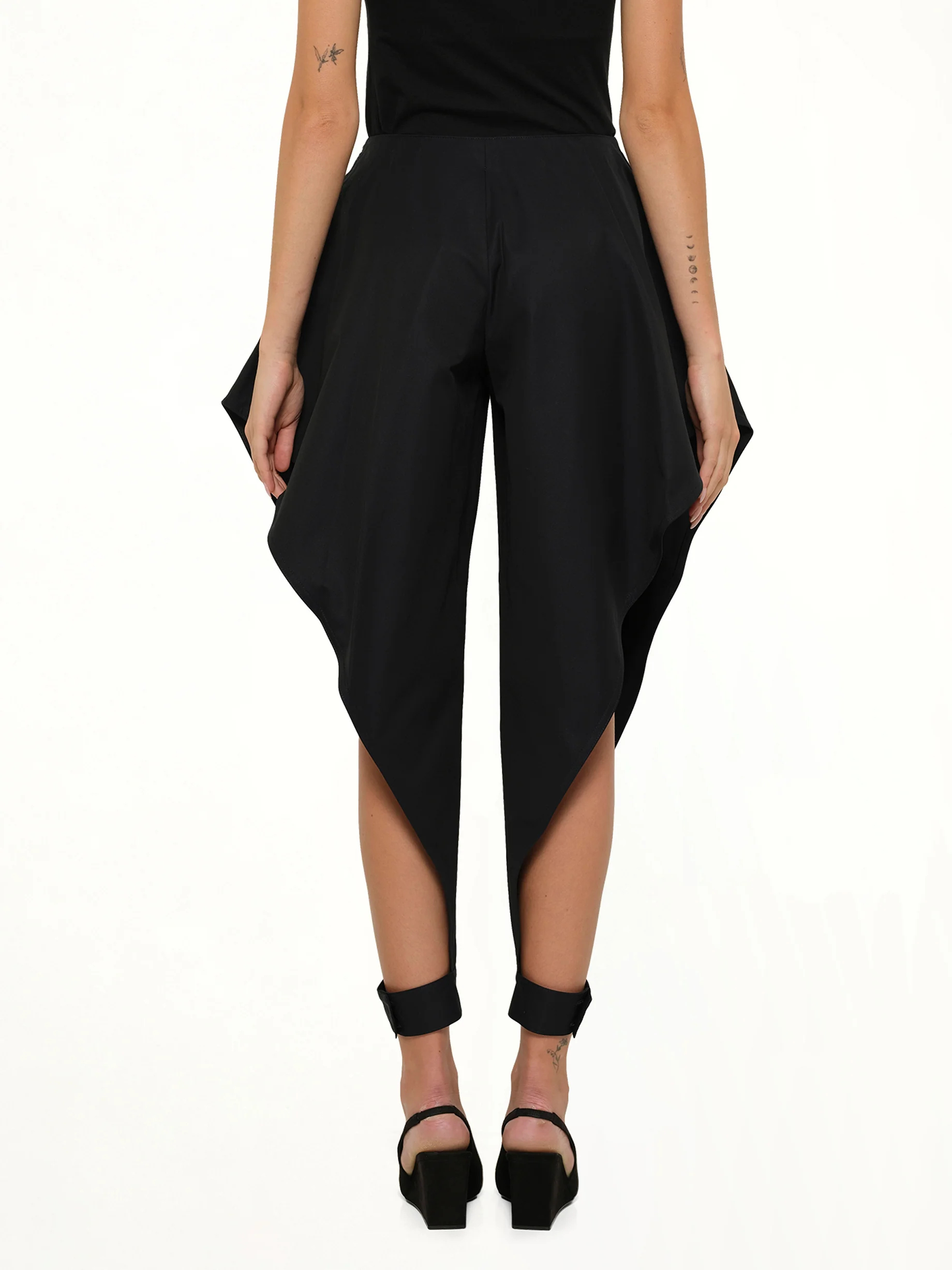 Pointed Pants in Minuit - Image 5