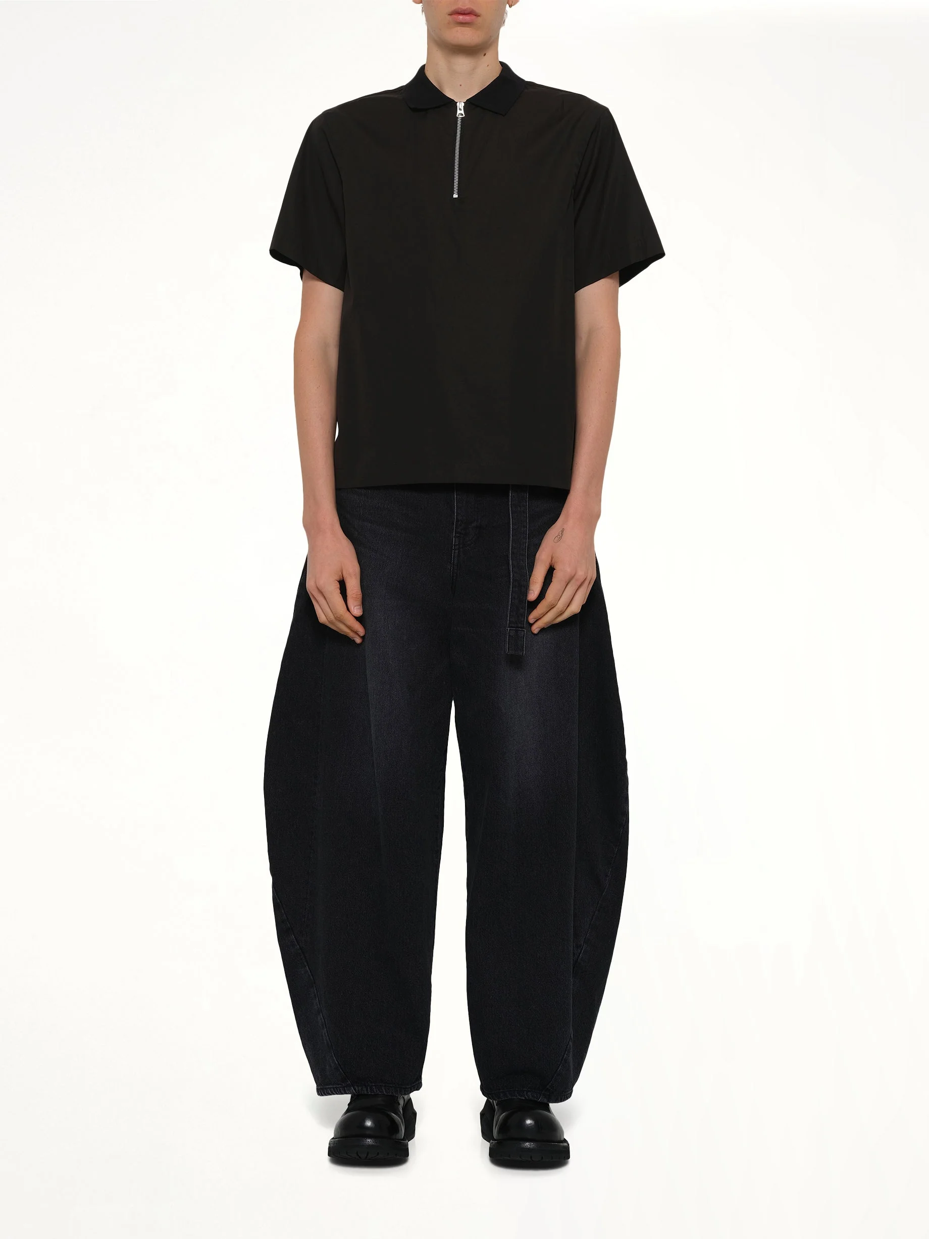 Poplin Pullover in Black - Image 7