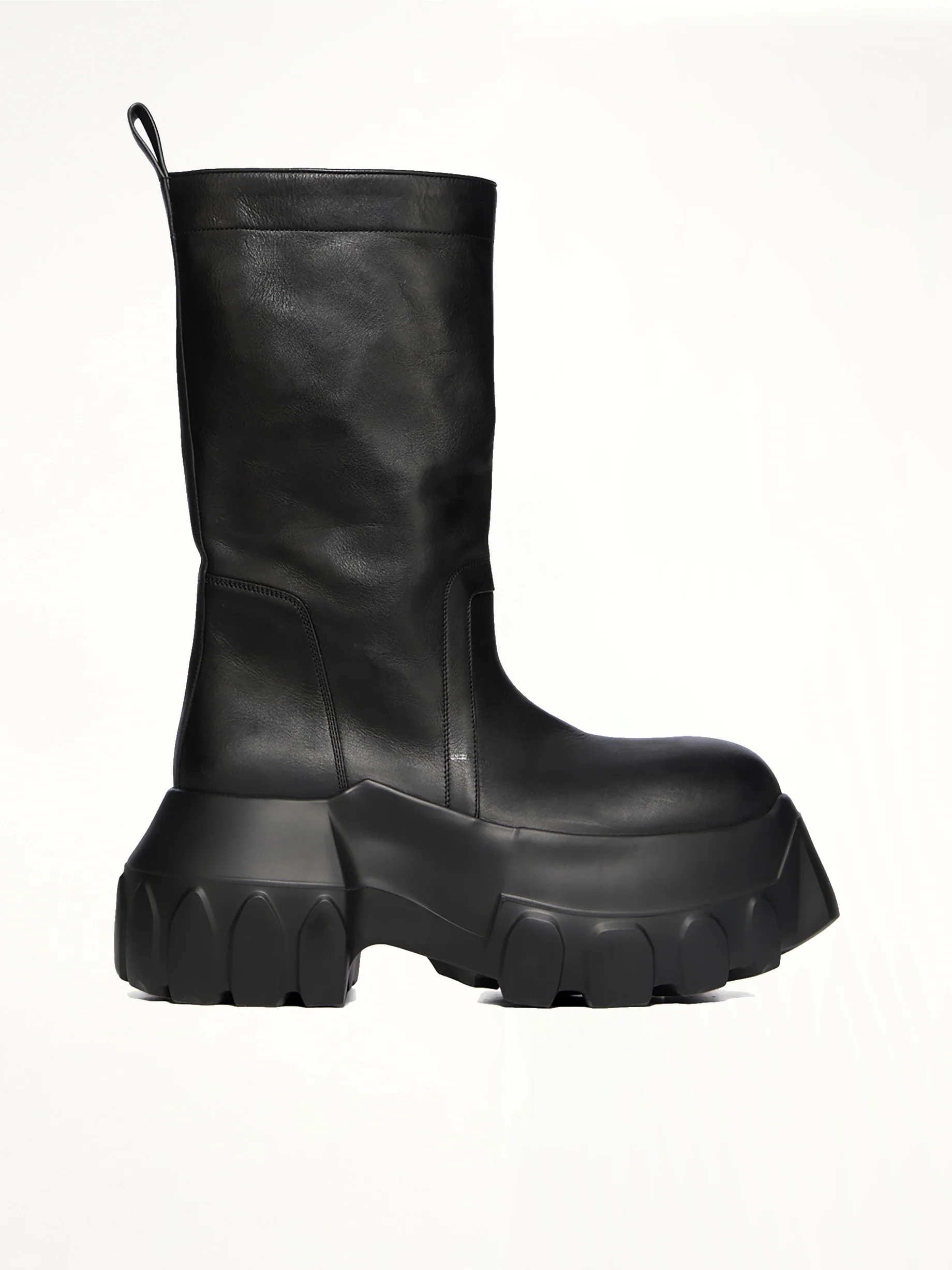 Pull On Mega Tractor in Black