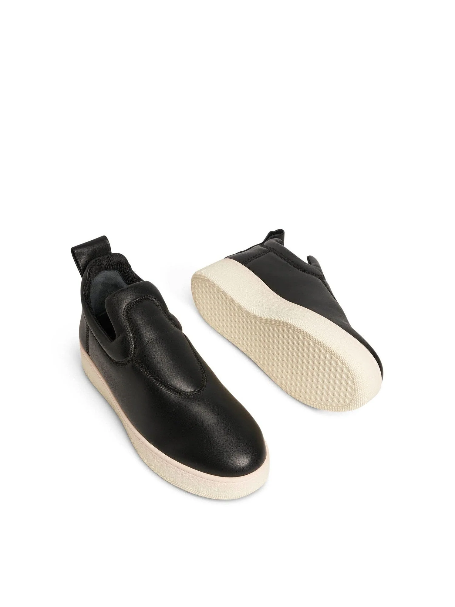 Pull On Sneaker 35 in Black - Image 4