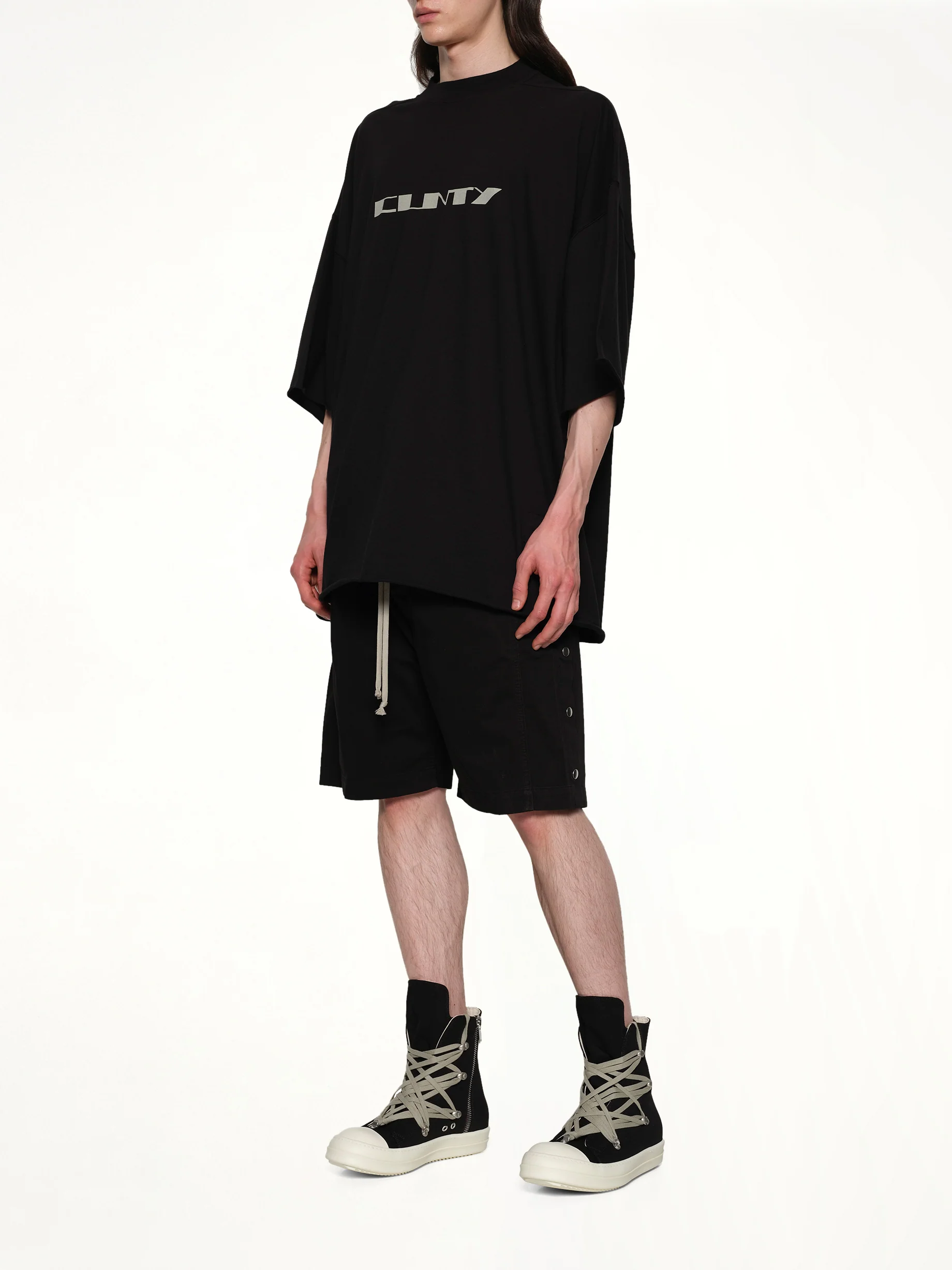 Pusher Shorts in Black - Image 4
