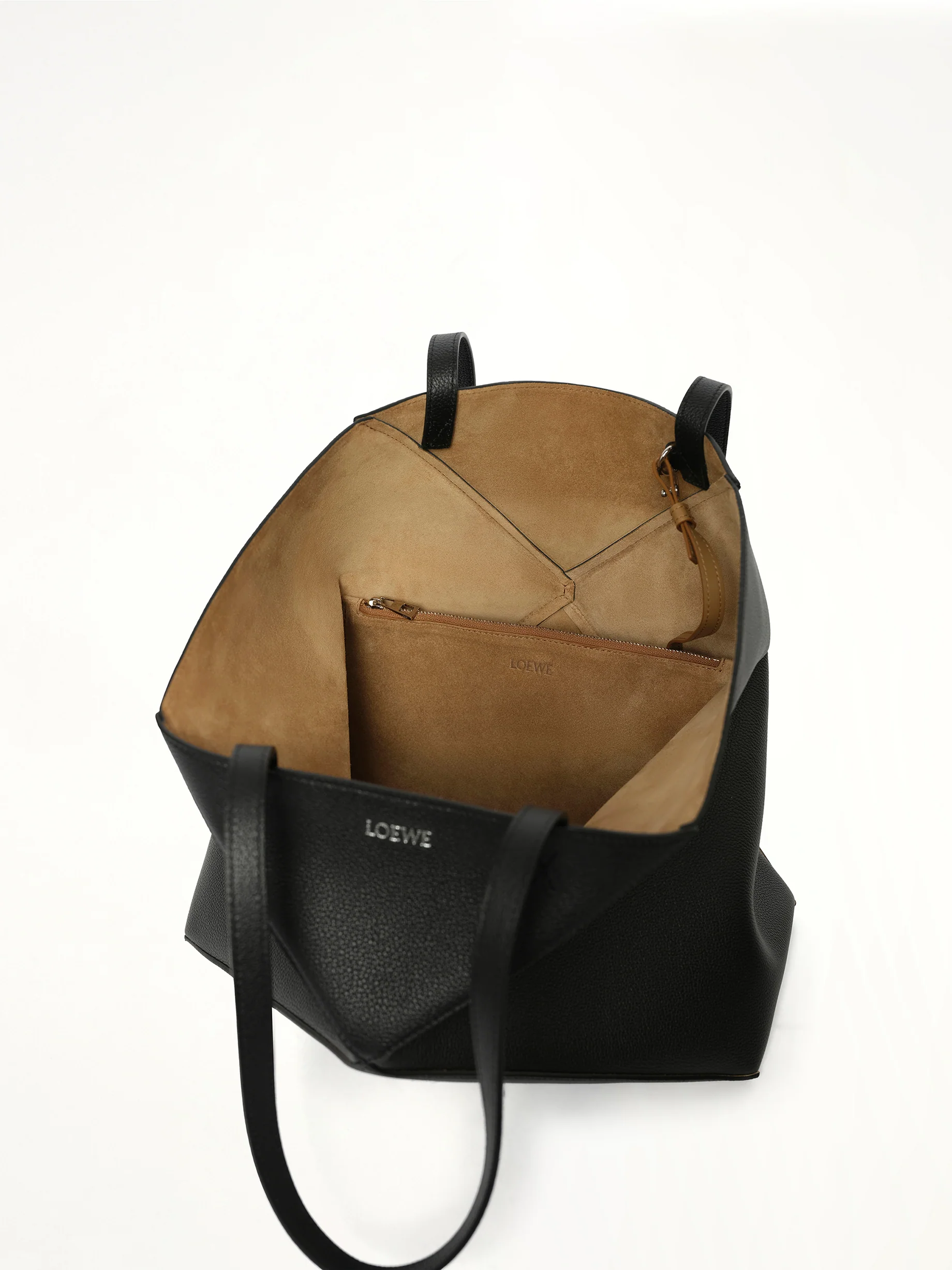 Puzzle Fold Tote Horizontal M in Black - Image 10