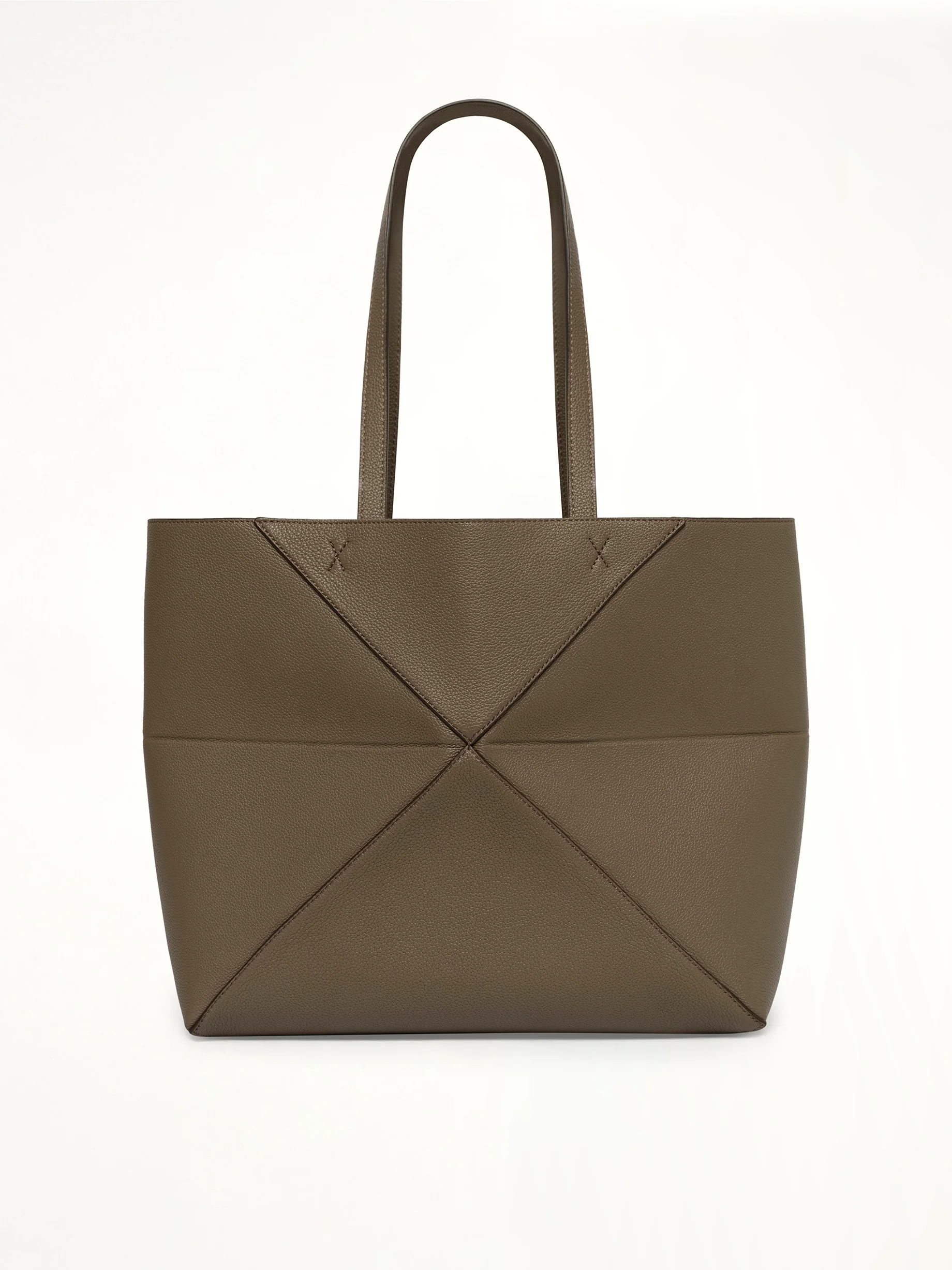 Puzzle Fold Tote Horizontal M in Taupe - Image 5