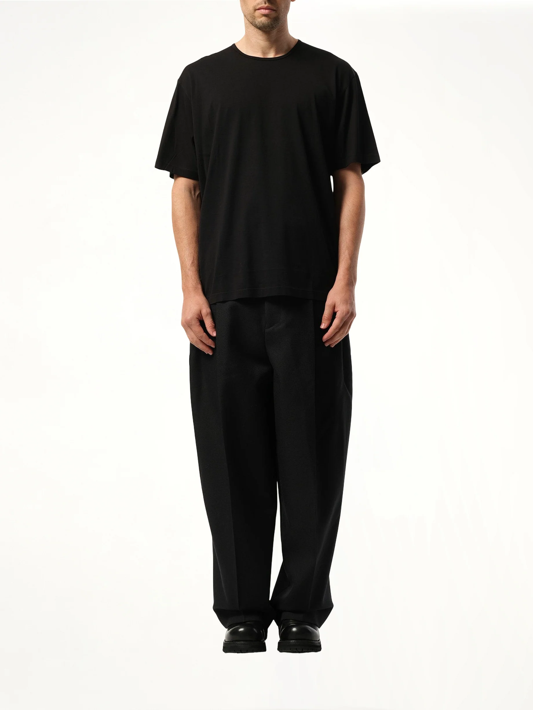 Relaxed T-Shirt in Black - Image 4