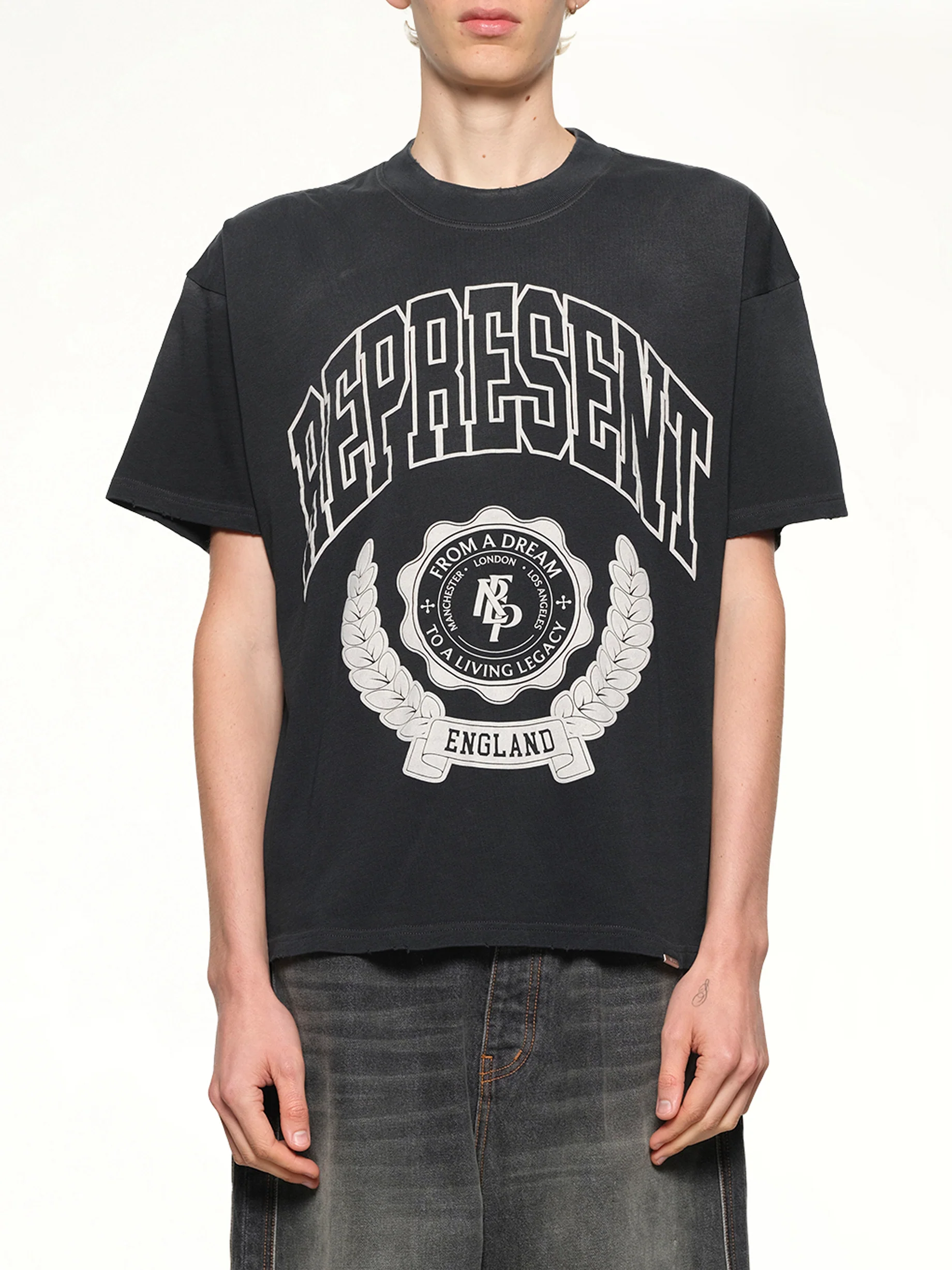 Represent Legacy Crest T-Shirt in Stained Black