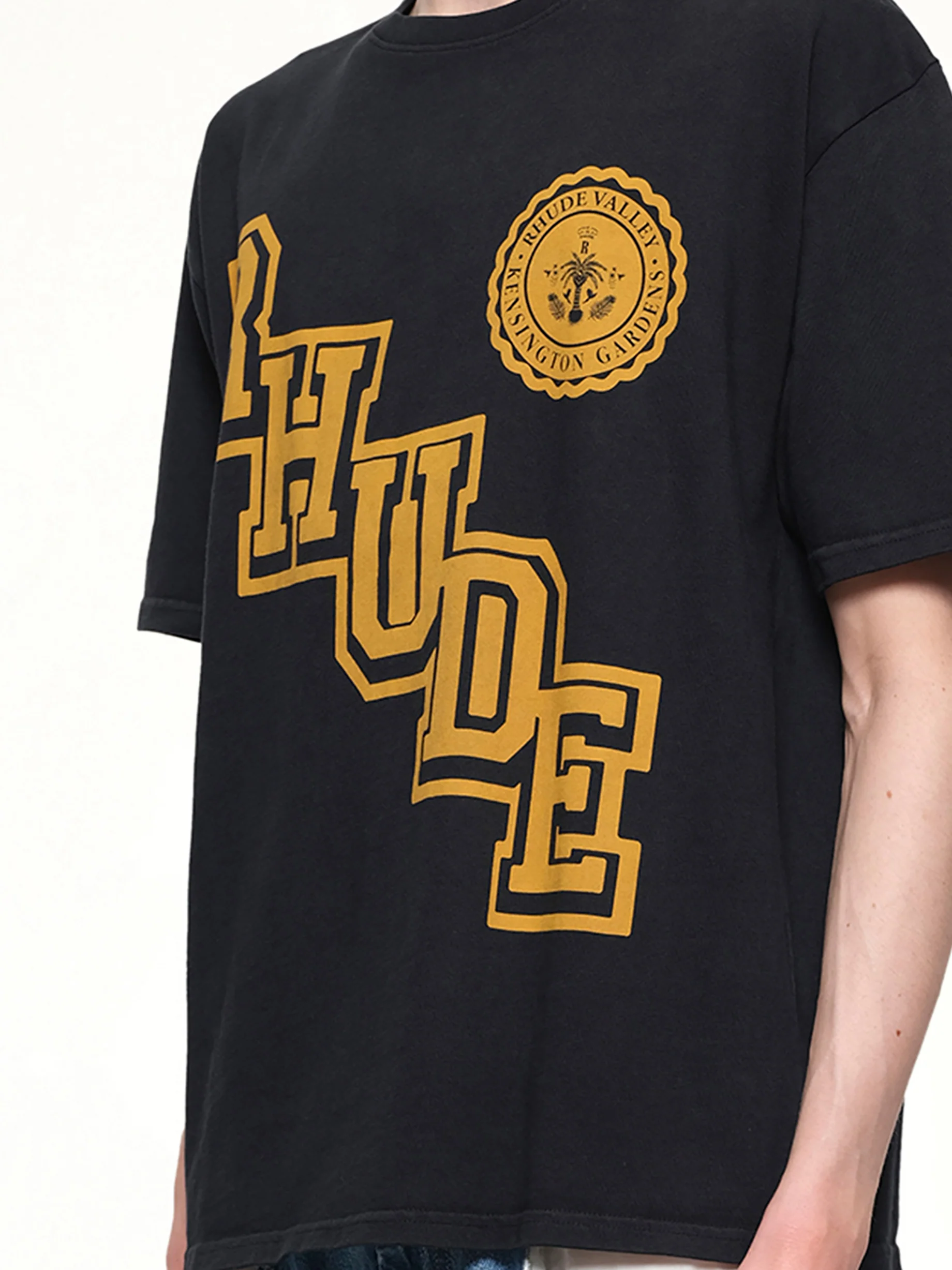 Rhude Collegiate Crest T-Shirt in Vintage Black - Image 5