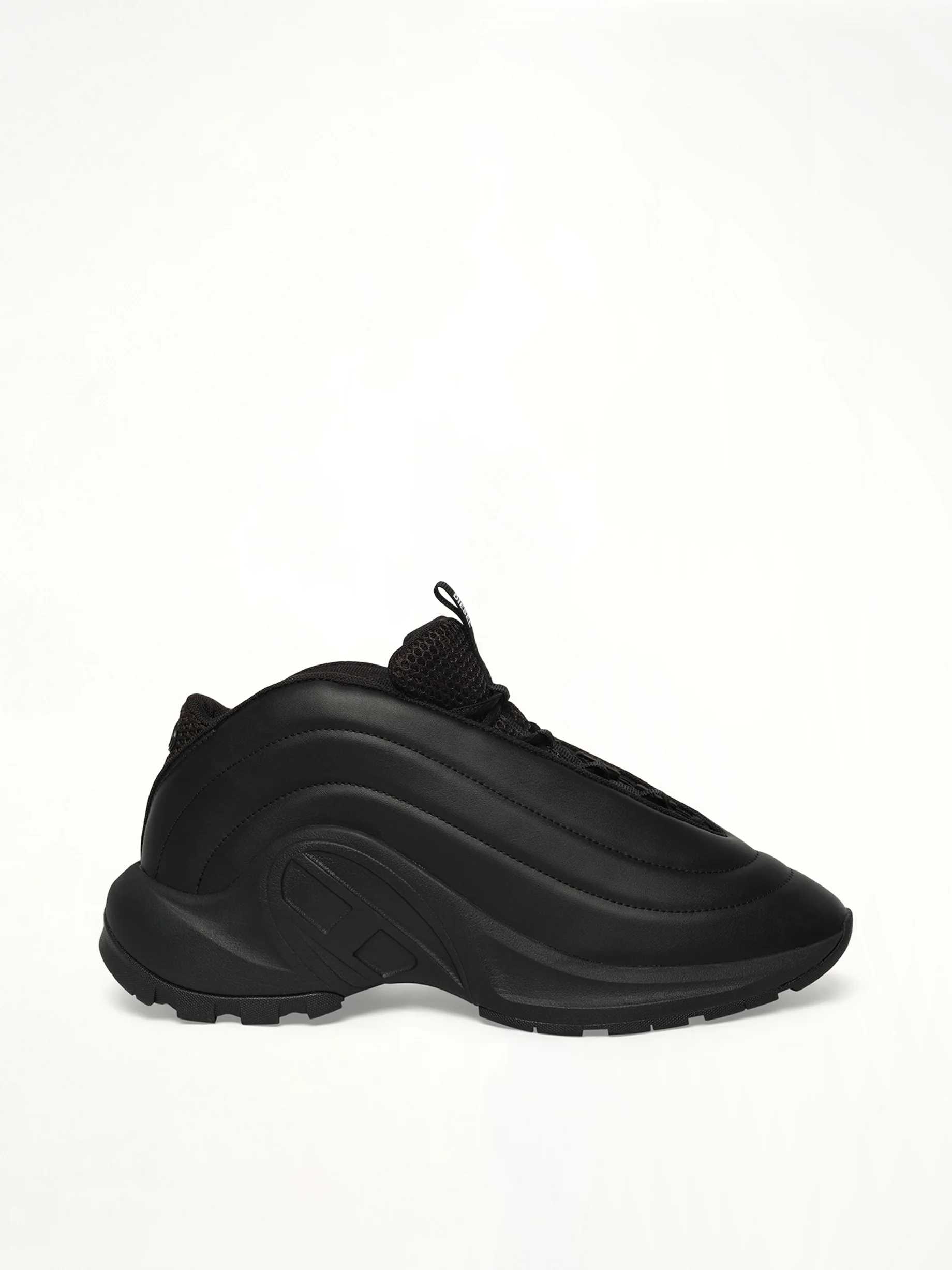 S-D-RUNNER X Sneaker in Black