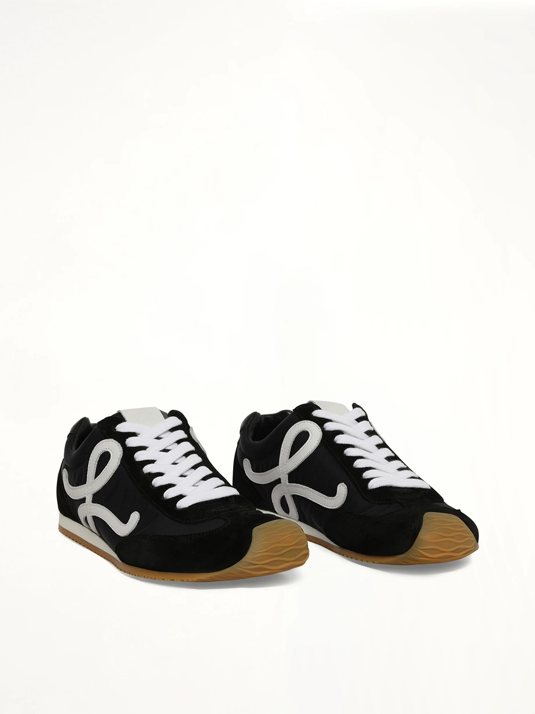 Ballet Runner 2.0 in Black/White - Image 2