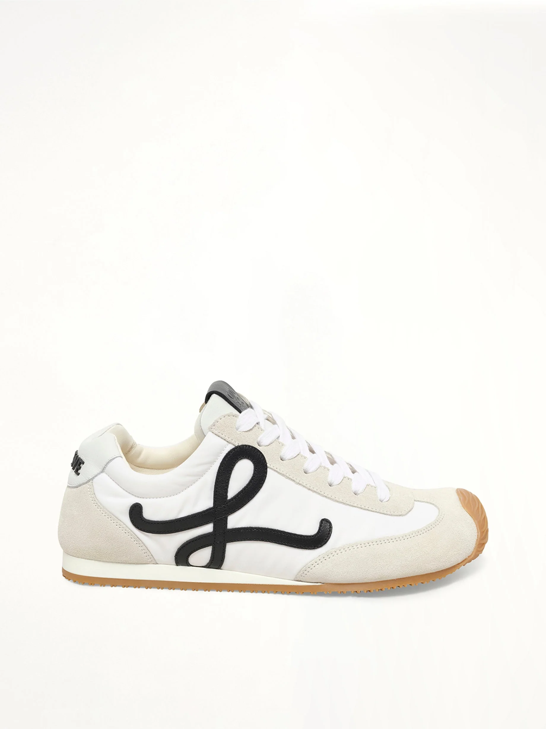 Ballet Runner 2.0 in White/Black