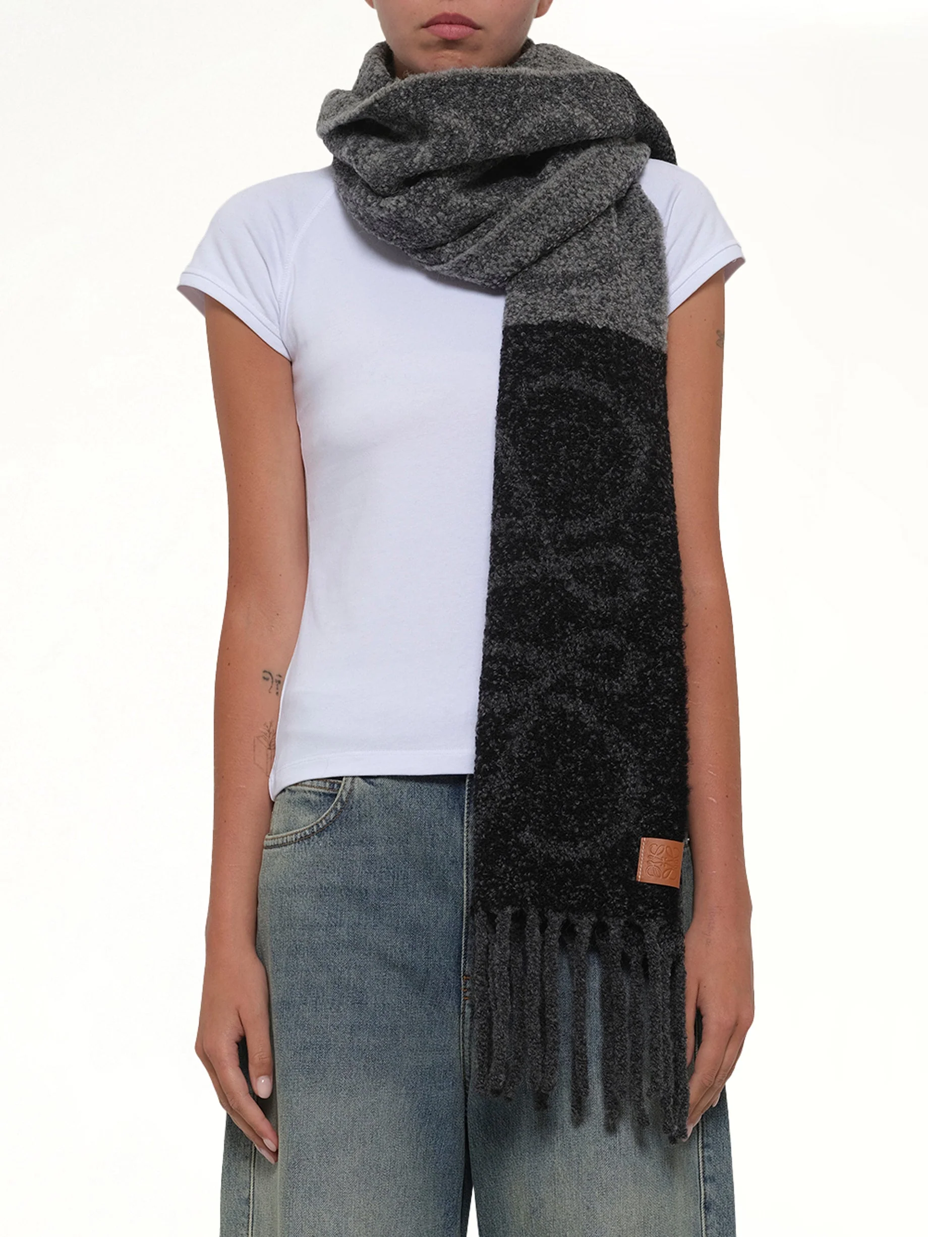 Big Anagram Scarf in Dark Grey/Black - Image 3