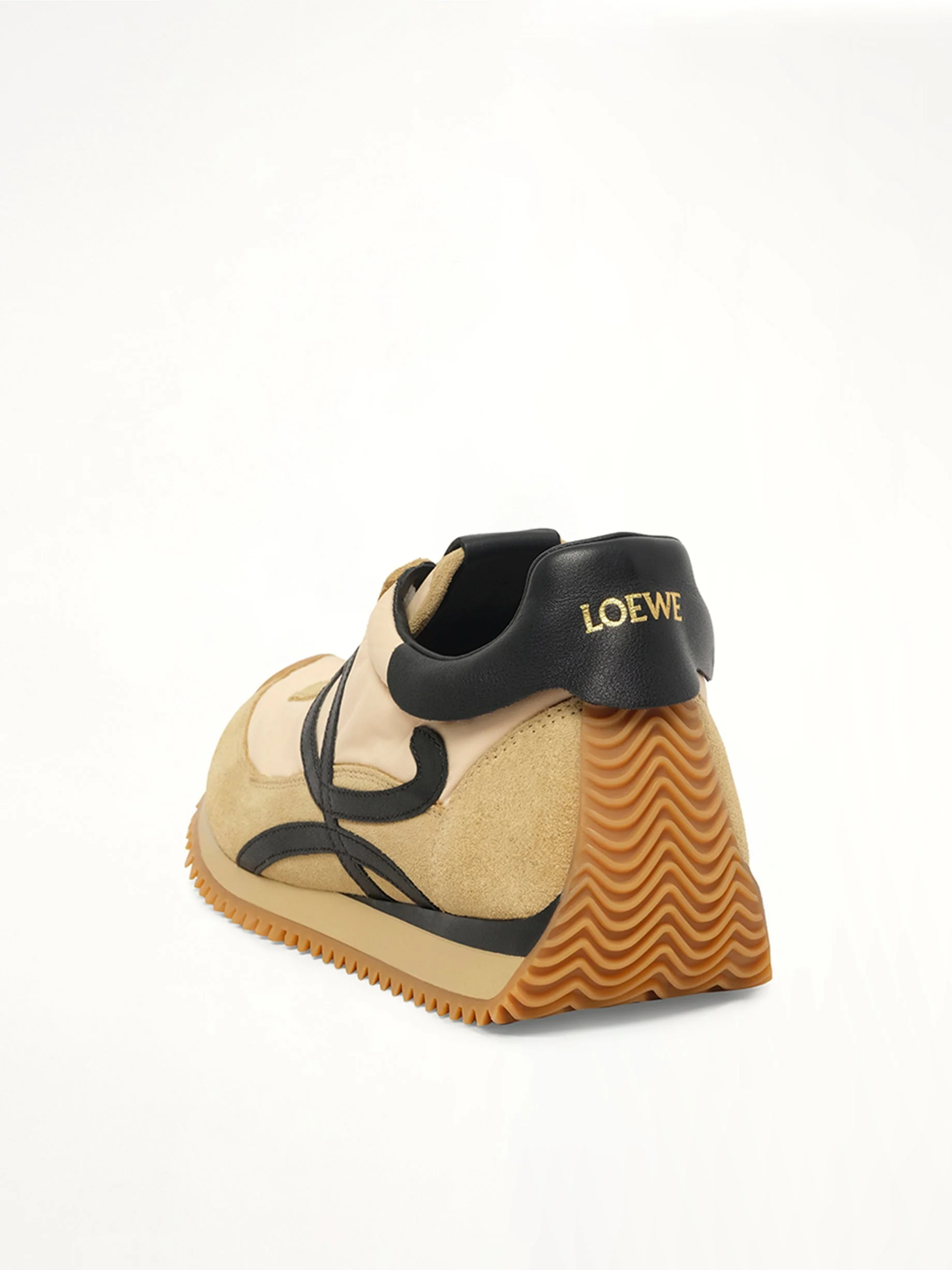 Flow Runner 2.0 in Gold/Black - Image 3