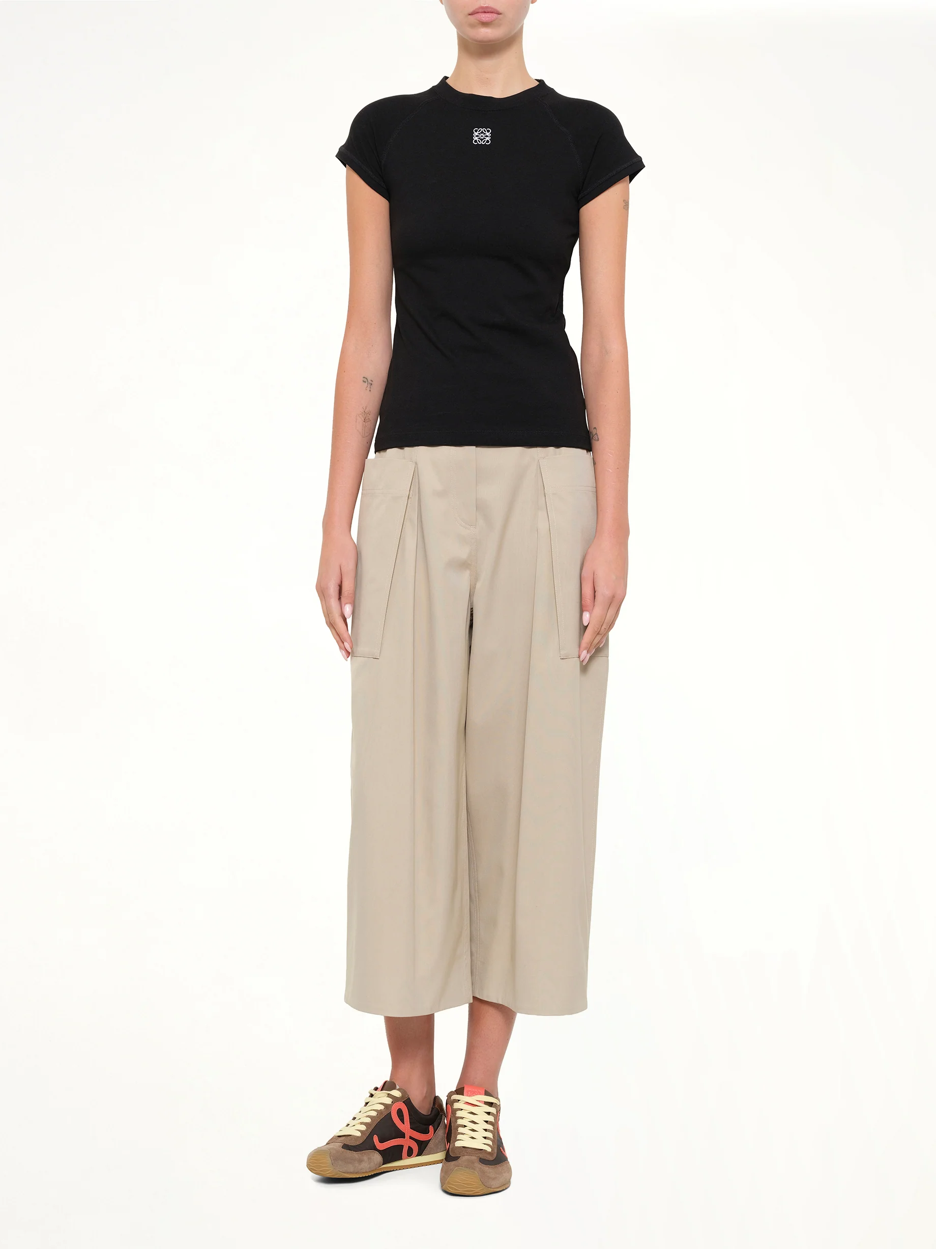 Small Fit T-Shirt in Black - Image 4
