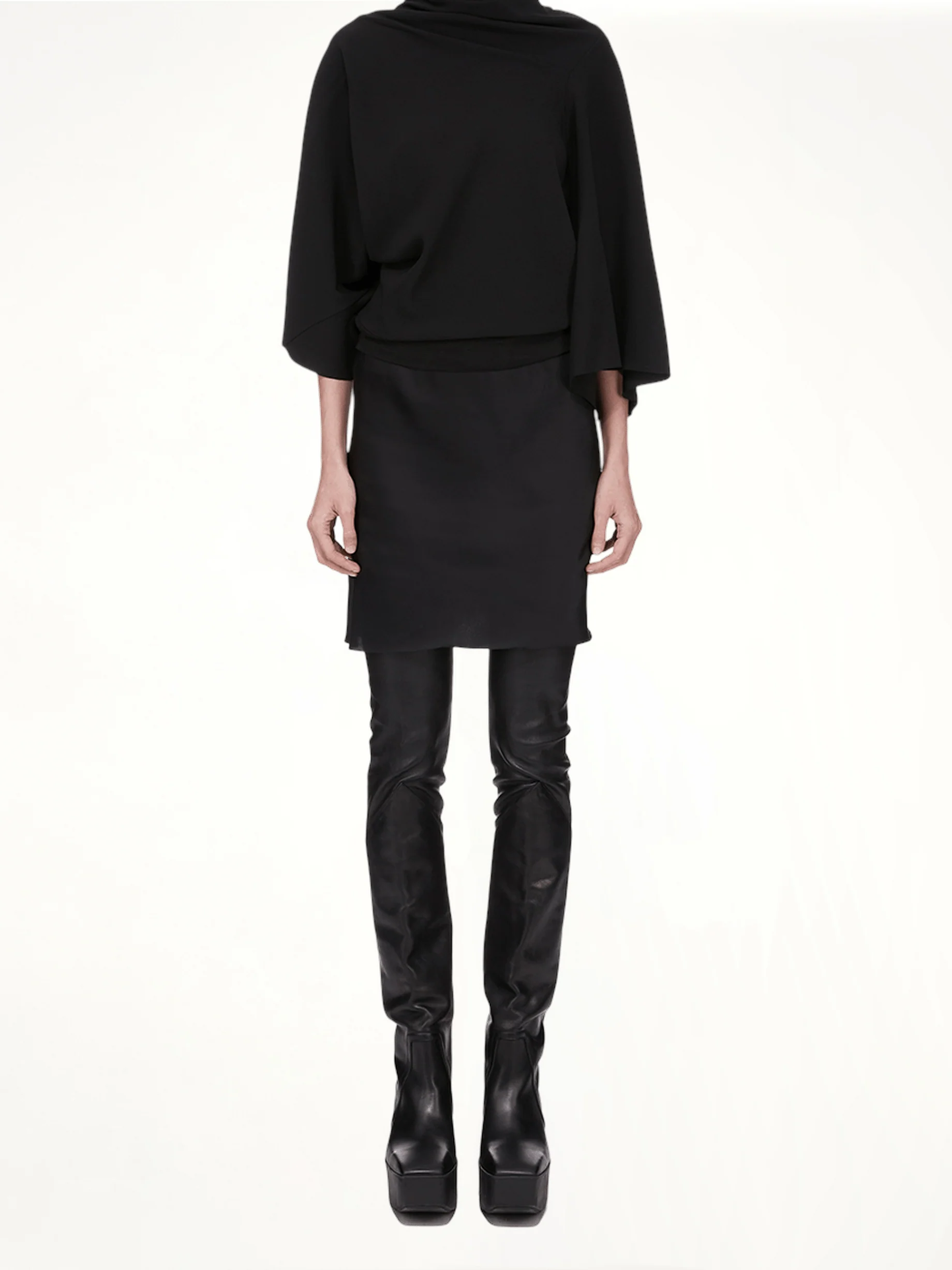 Short Bias Skirt in Black - Image 4