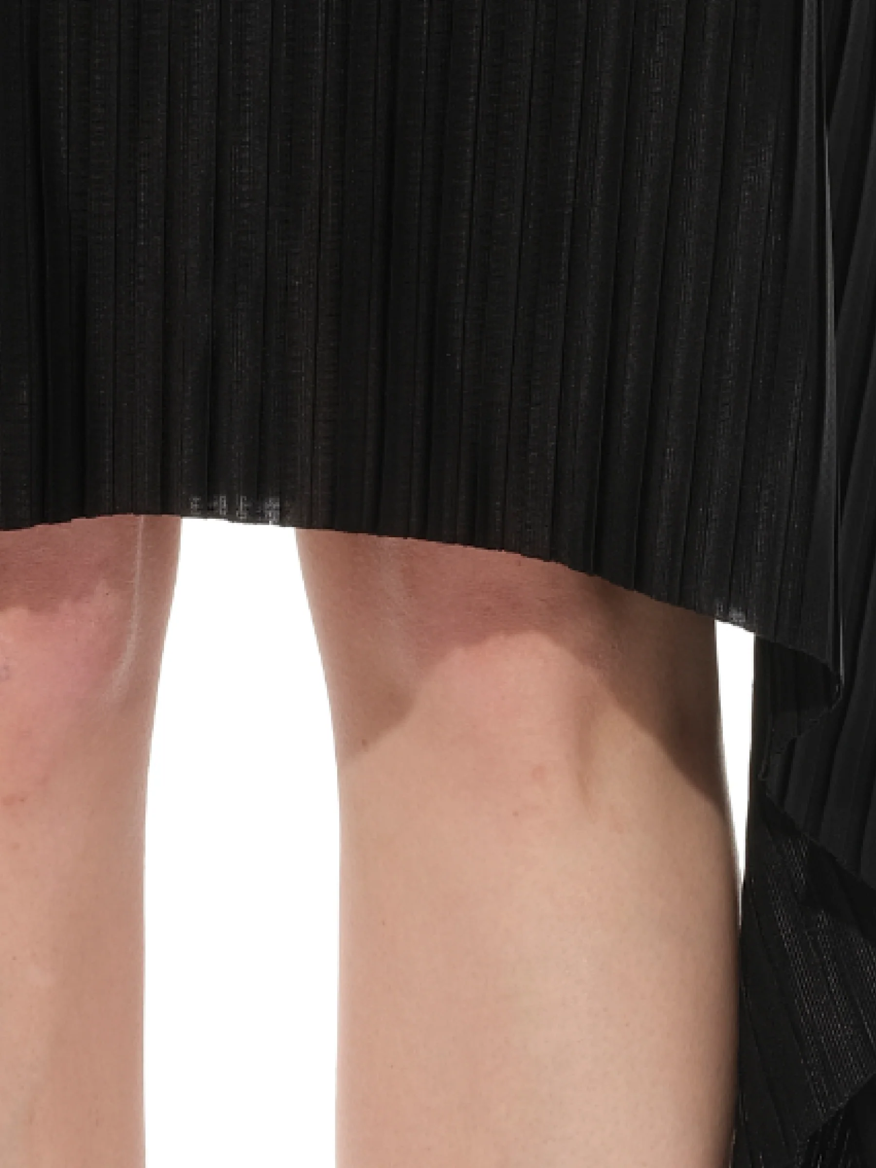 Short Pleated Dress in Black - Image 3