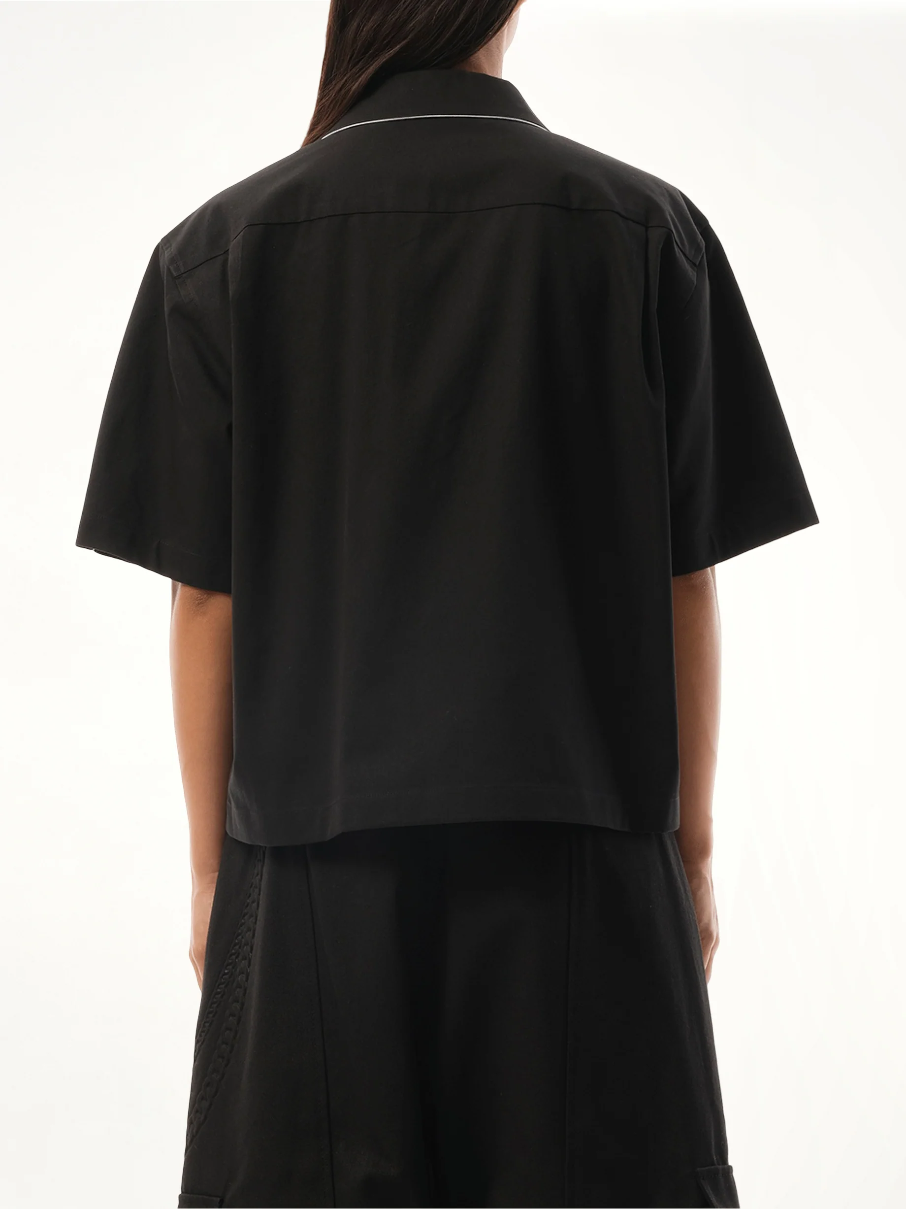 Short-Sleeved Convertible Shirt in Black - Image 6