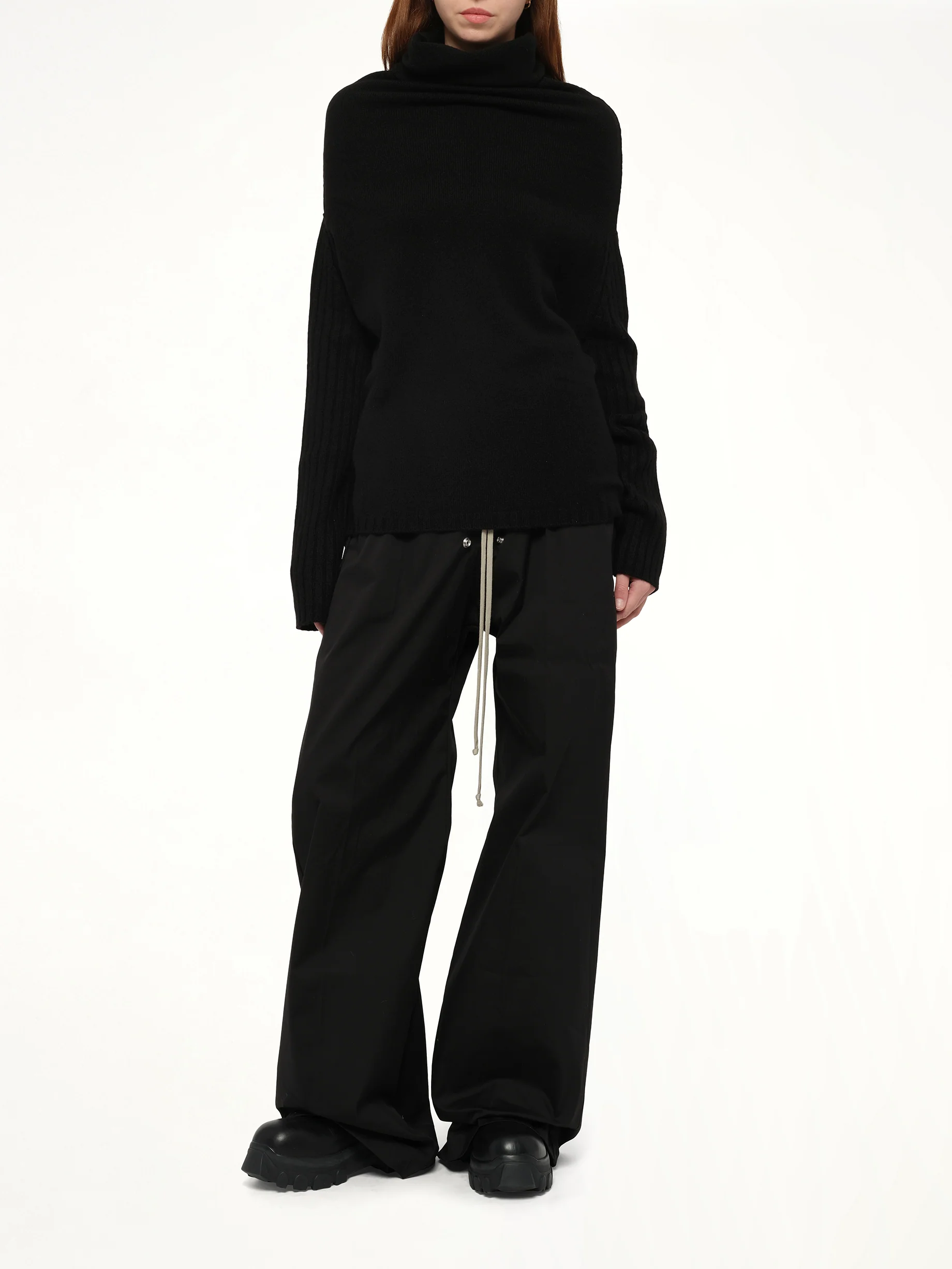 Shroud Sweater in Black - Image 4