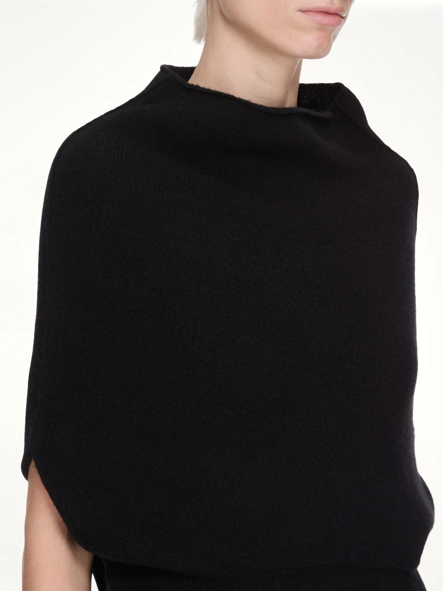 SL Shroud in Black - Image 3