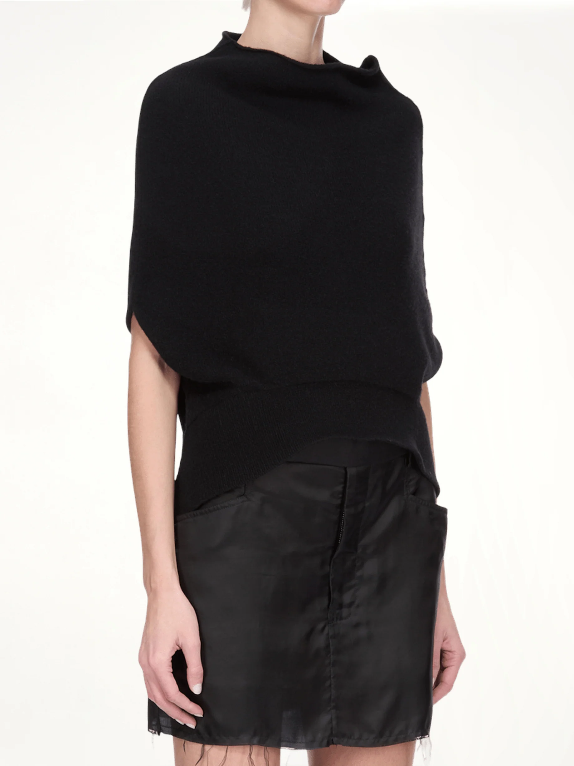 SL Shroud in Black - Image 5