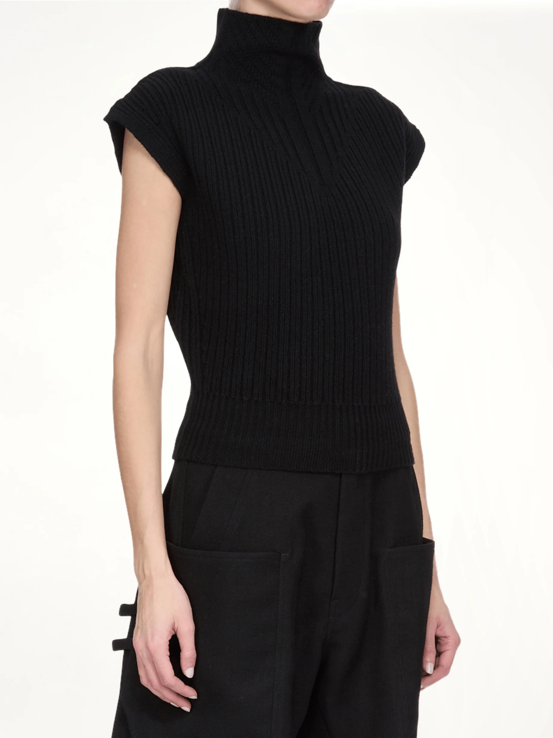 SL Turtle Cable Sweater in Black - Image 4