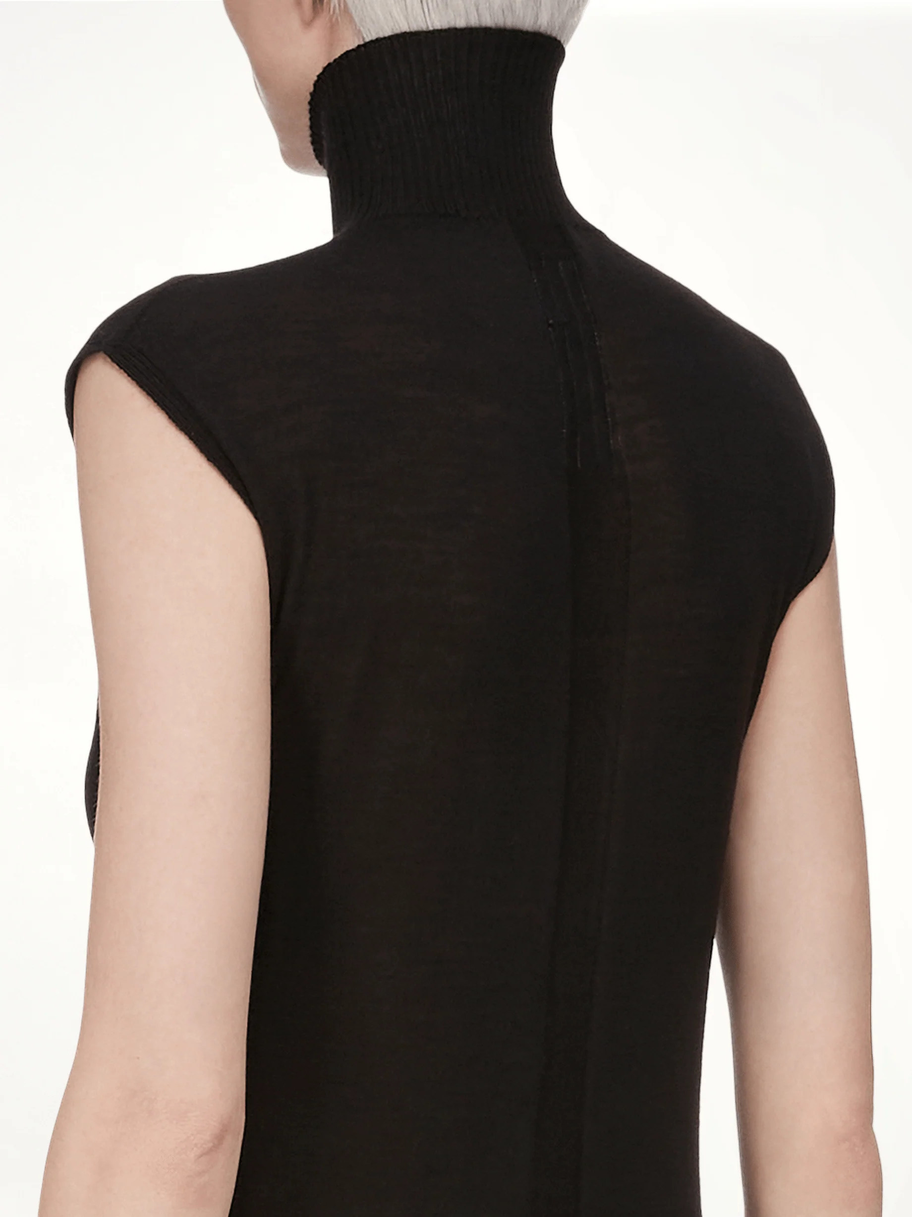 SL Turtle Sweater in Black - Image 6