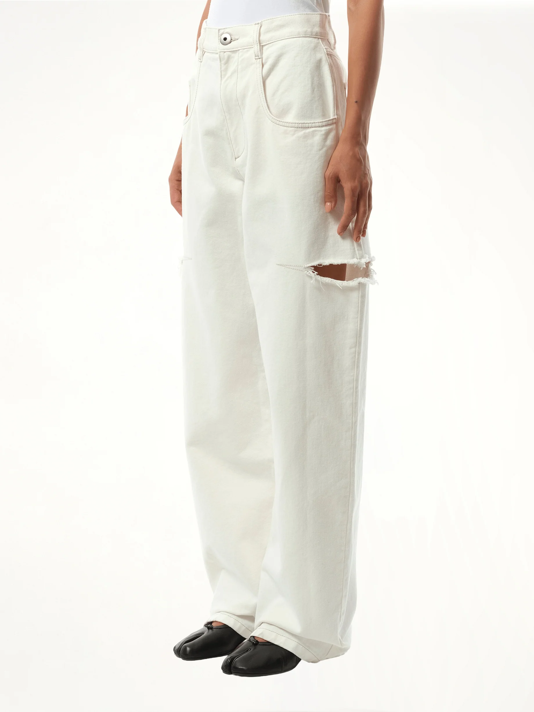 Slash Loose Fit Denim Jeans in Off White - Image 5