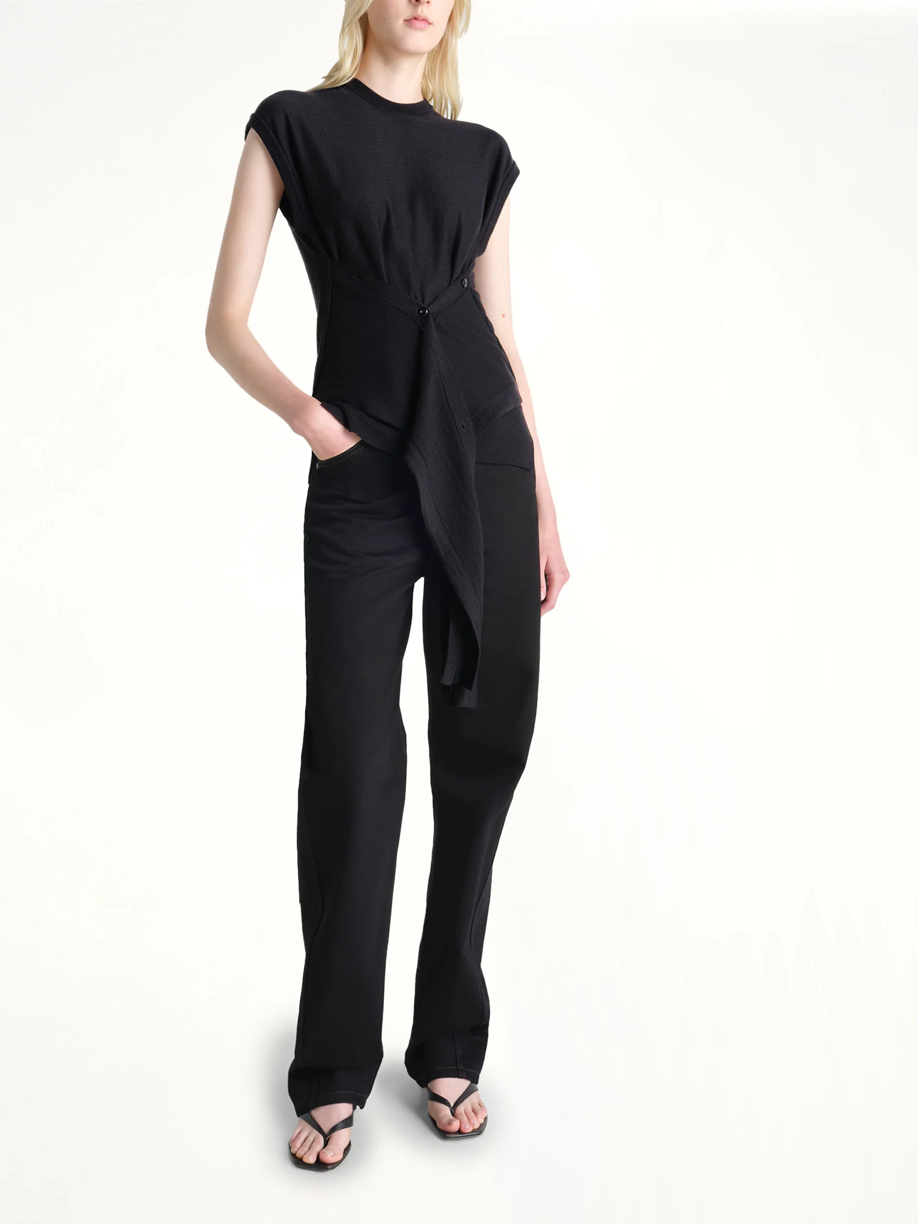 Sleeveless Buttoned Top in Black - Image 4