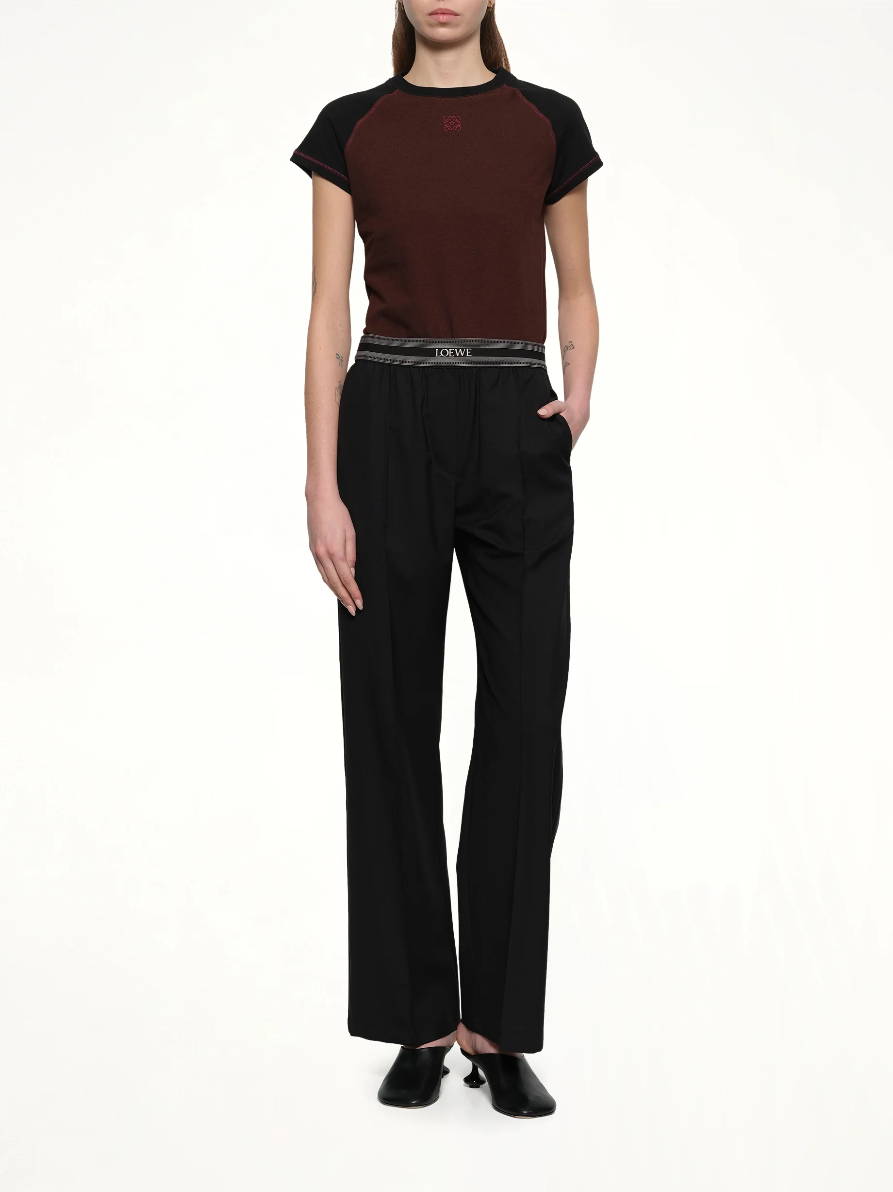 Small Fit T-Shirt in Black/Burgundy - Image 4