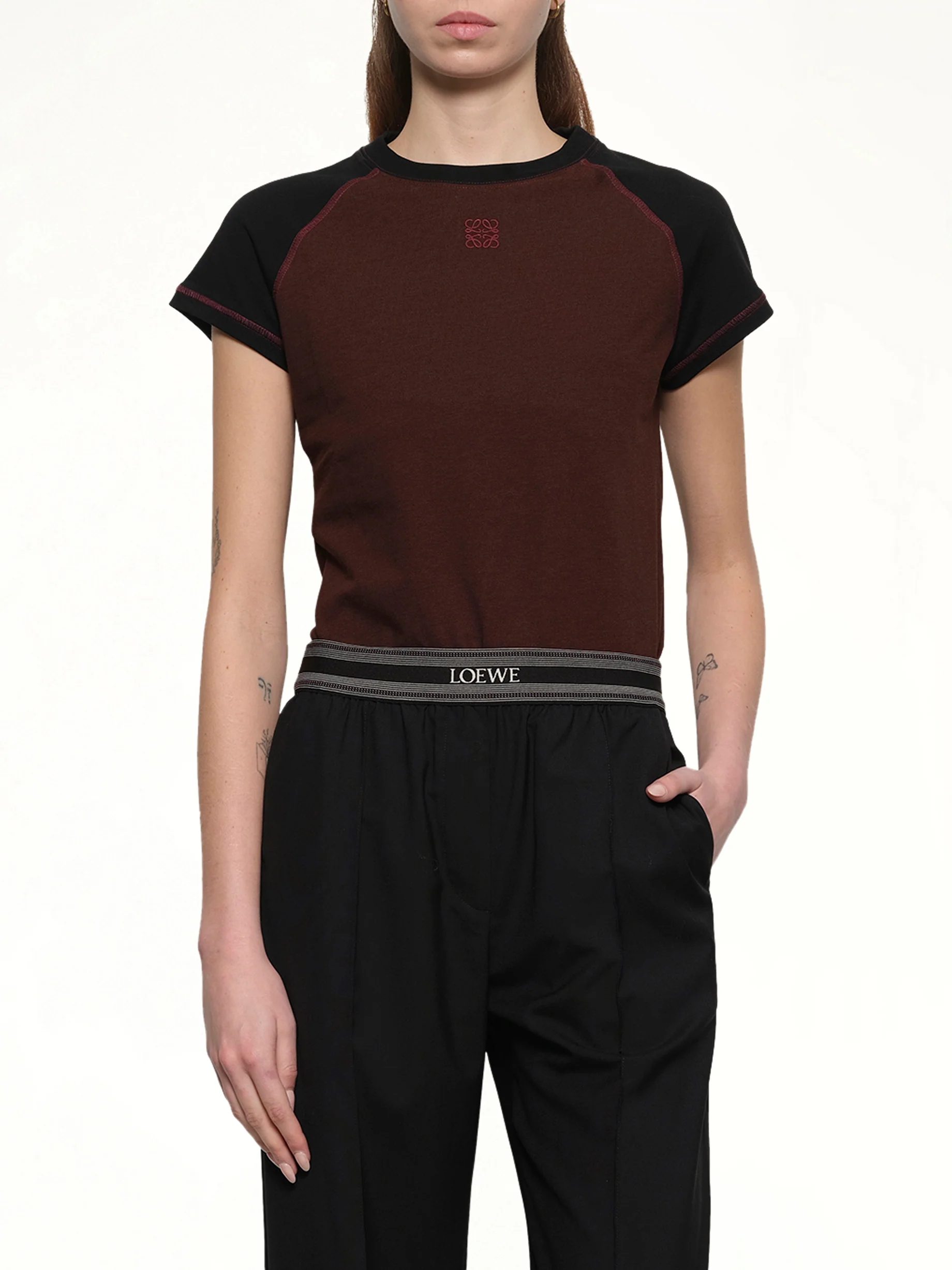 Small Fit T-Shirt in Black/Burgundy - Image 6