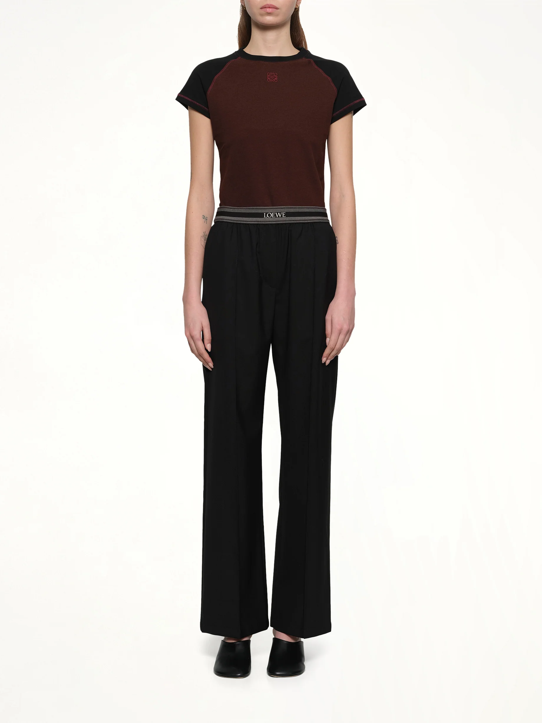 Small Fit T-Shirt in Black/Burgundy - Image 7