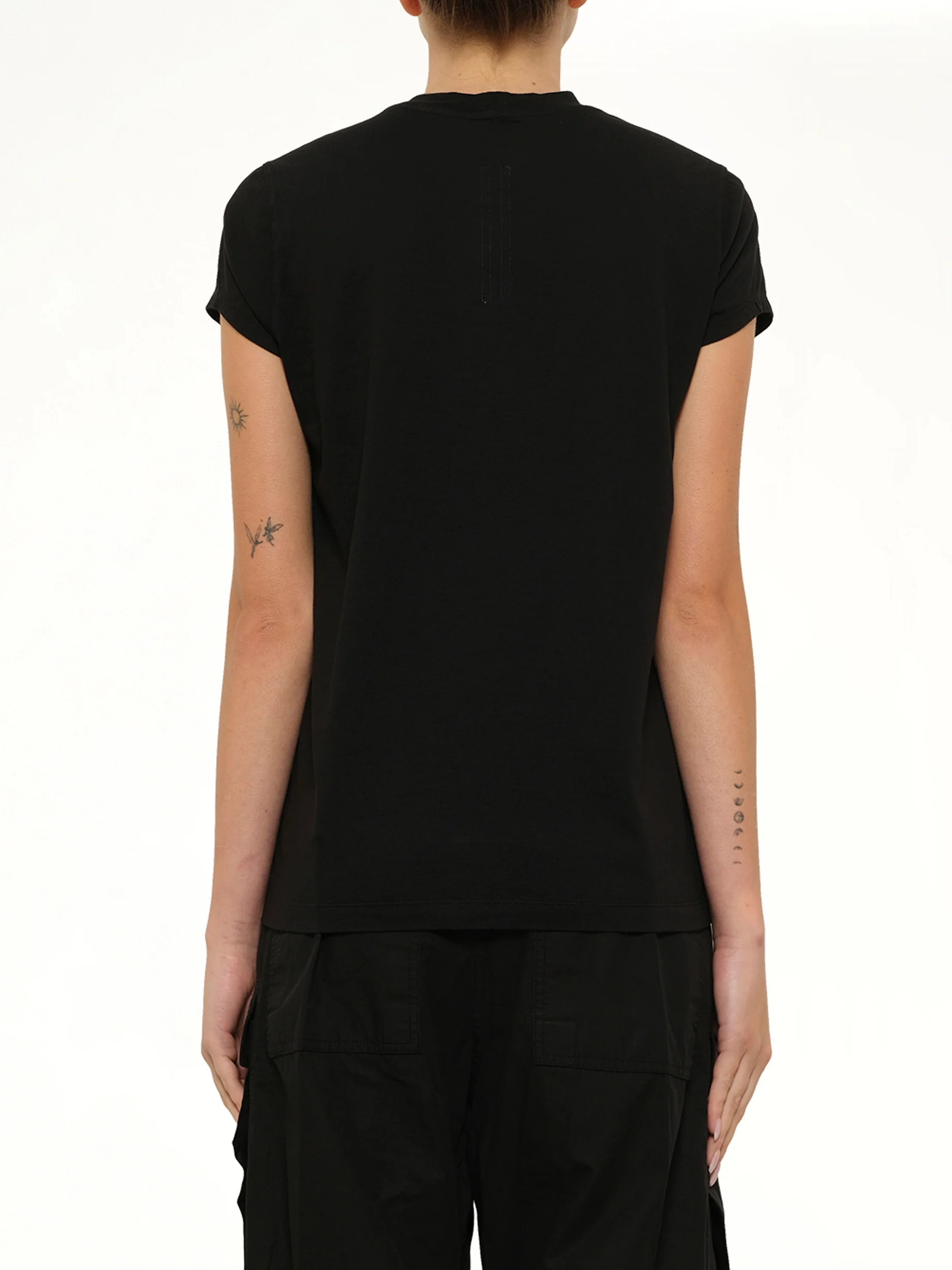 Small Level T in Black - Image 5